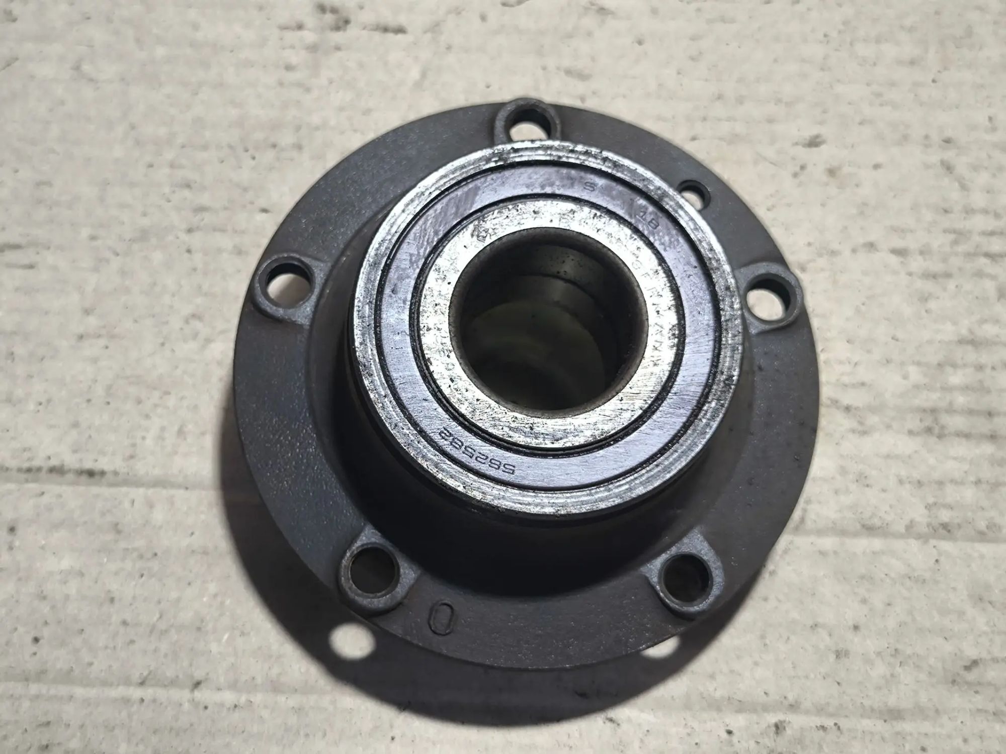 https://ycs.partsauto.market/partsauto-images/thmbs/userImages/d89d66a30f14dbad161fb7a986aa0fe5/part/84a420d8-5e51-453b-a146-76359b2223a6_1783055865619.jpg