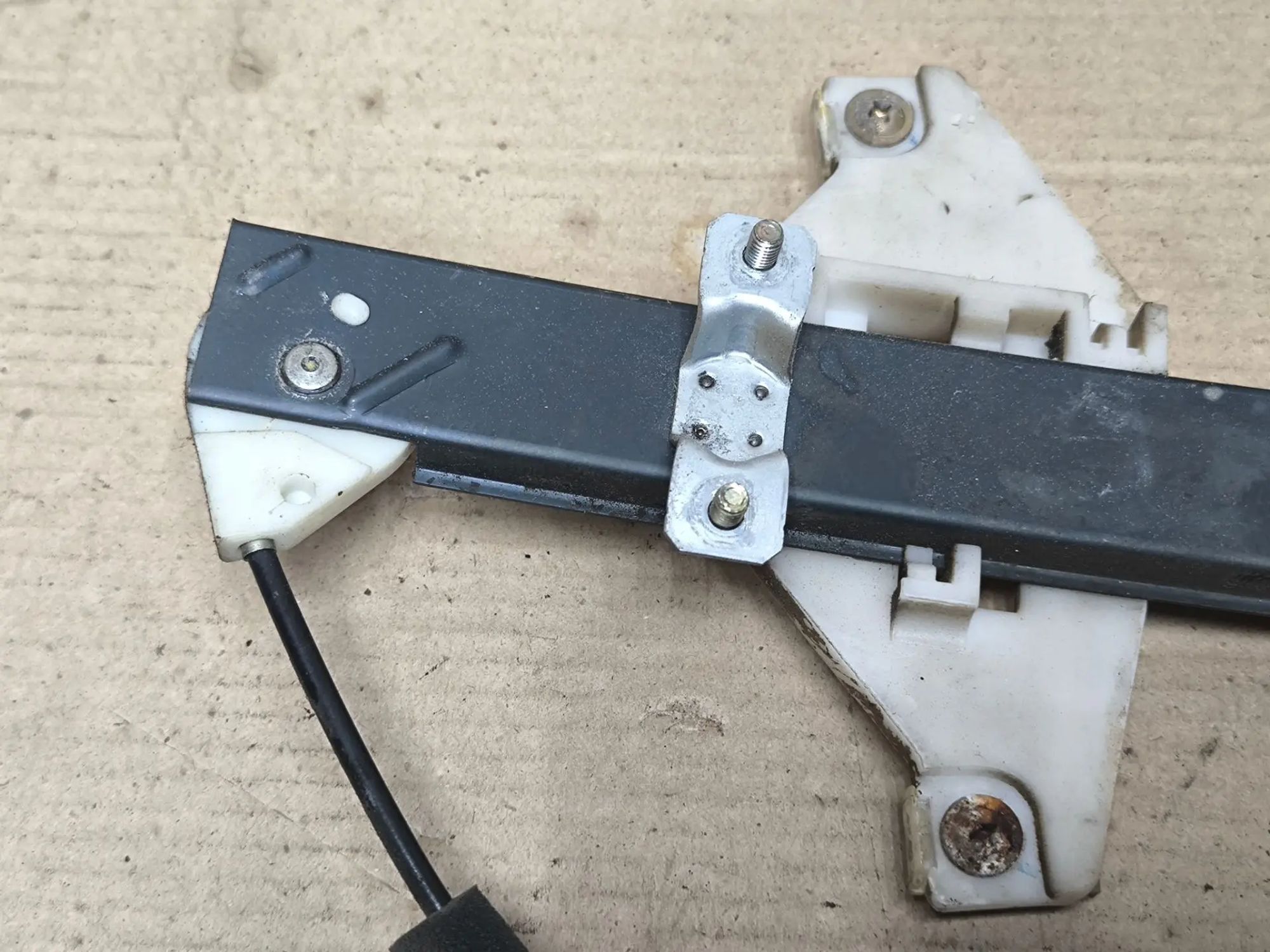 https://ycs.partsauto.market/partsauto-images/thmbs/userImages/d89d66a30f14dbad161fb7a986aa0fe5/part/85138d63-3bc1-45ba-9c67-b882200e9fb8_1784442093231.jpg