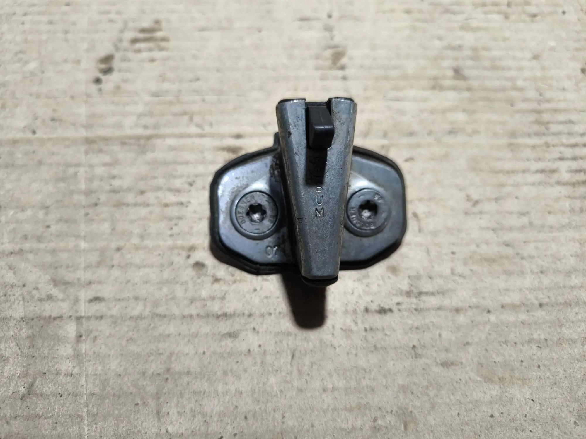 https://ycs.partsauto.market/partsauto-images/thmbs/userImages/d89d66a30f14dbad161fb7a986aa0fe5/part/85214710-ee34-4144-88c1-30260f243b99_1783524150271.jpg