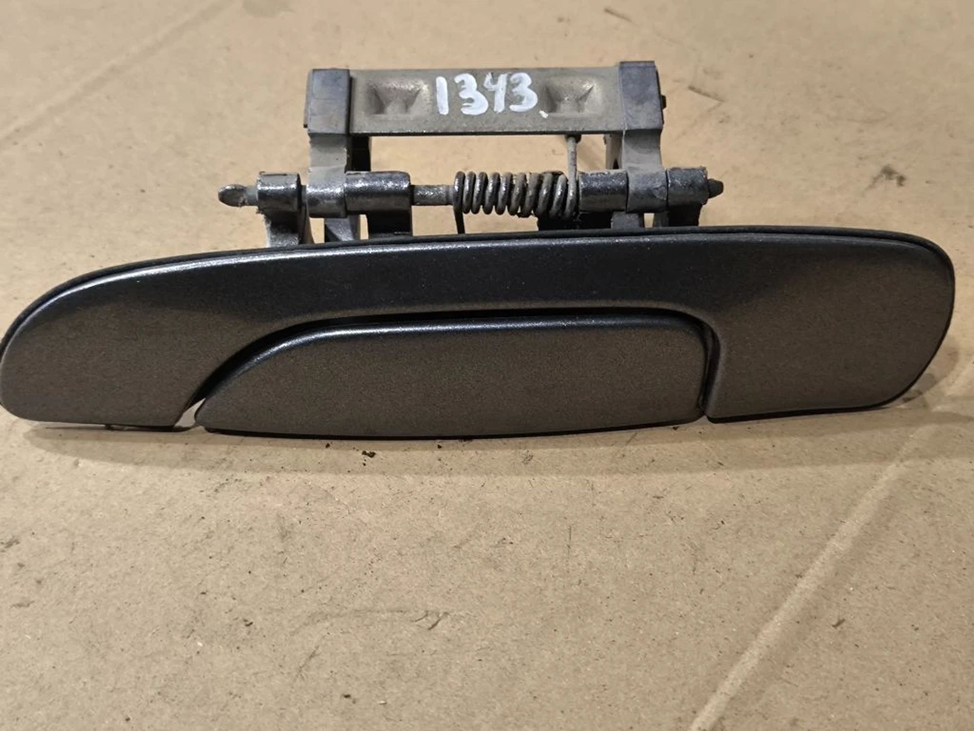 https://ycs.partsauto.market/partsauto-images/thmbs/userImages/d89d66a30f14dbad161fb7a986aa0fe5/part/860a8c3a-abc2-4c43-bb04-e5e8fc5b2075_1776848303346.jpg