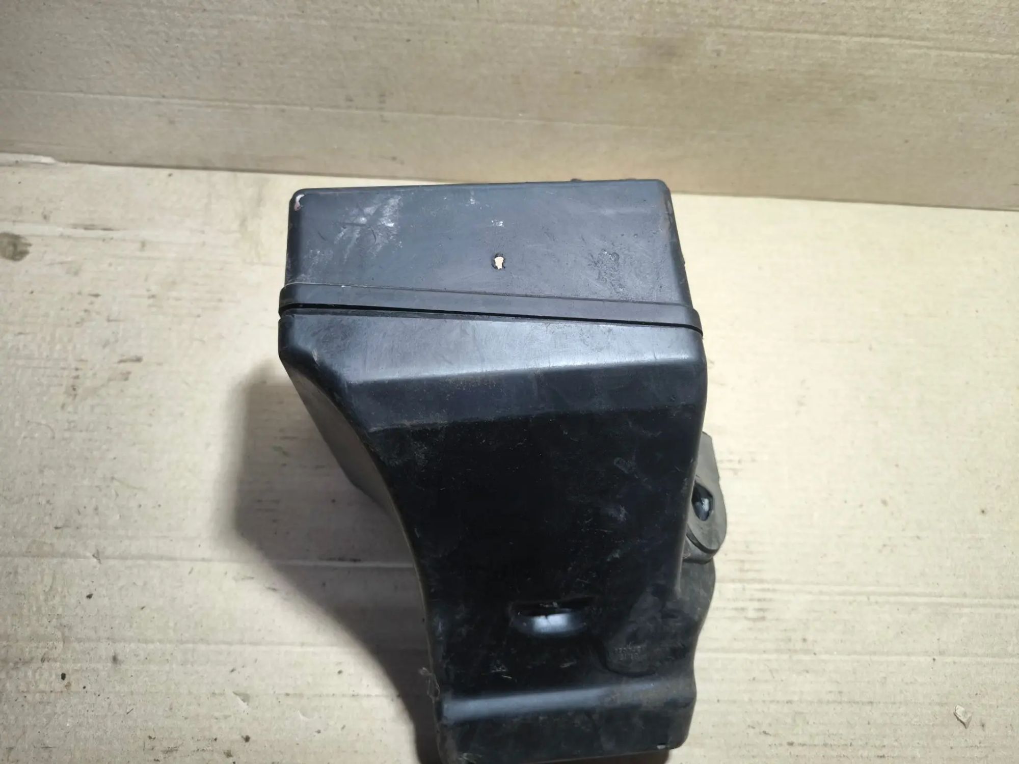https://ycs.partsauto.market/partsauto-images/thmbs/userImages/d89d66a30f14dbad161fb7a986aa0fe5/part/861ef569-eb13-49ef-a7d7-288d43033b4f_1783050406203.jpg