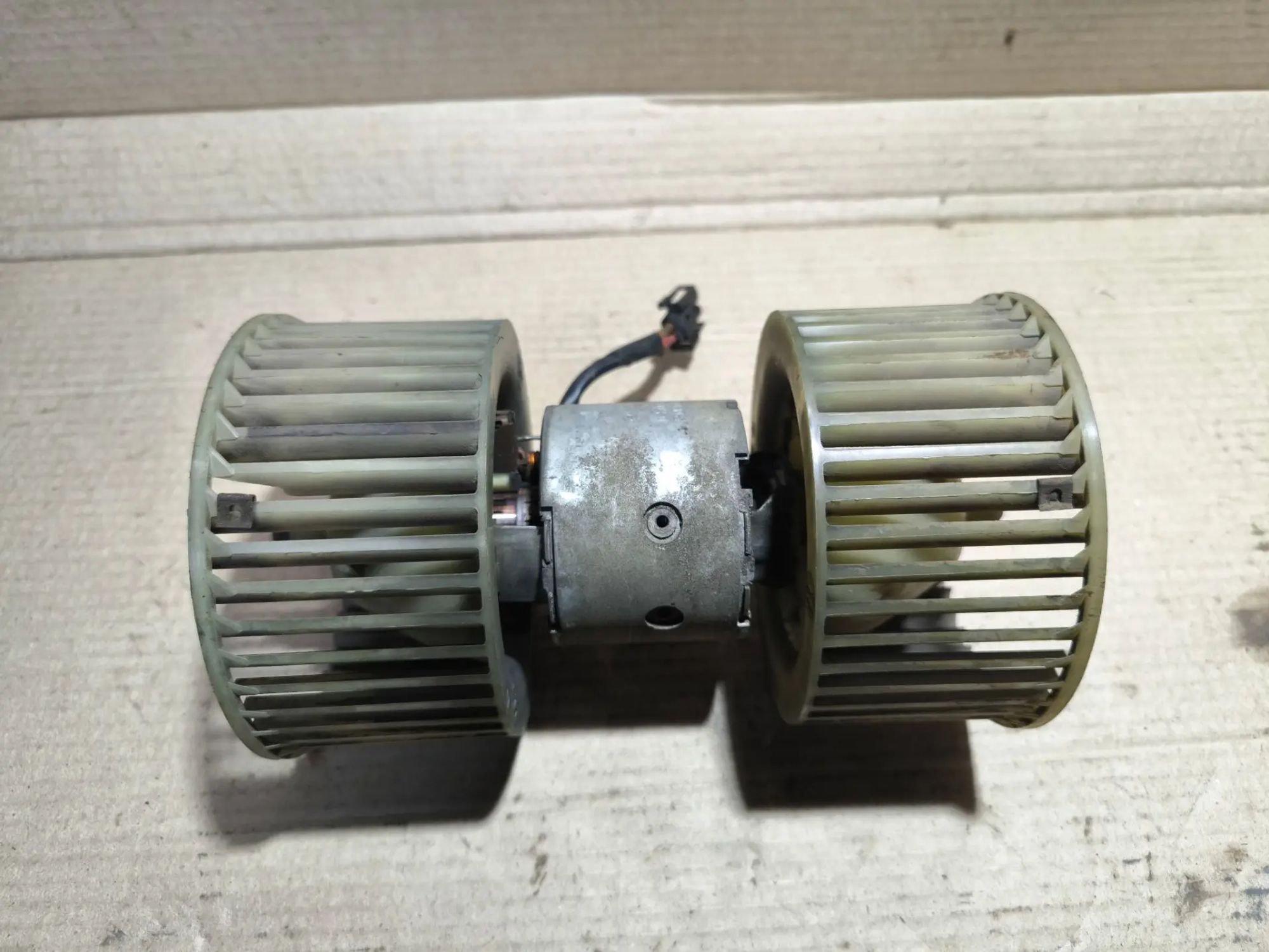 https://ycs.partsauto.market/partsauto-images/thmbs/userImages/d89d66a30f14dbad161fb7a986aa0fe5/part/8655438d-54a2-4bf5-a128-69b20afeb950_1781801819449.jpg