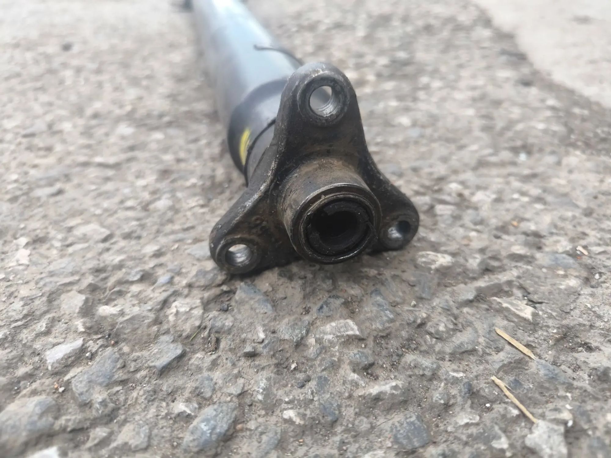 https://ycs.partsauto.market/partsauto-images/thmbs/userImages/d89d66a30f14dbad161fb7a986aa0fe5/part/86696e42-fe69-4fd9-86b6-5e9f00451429_1782405941217.jpg