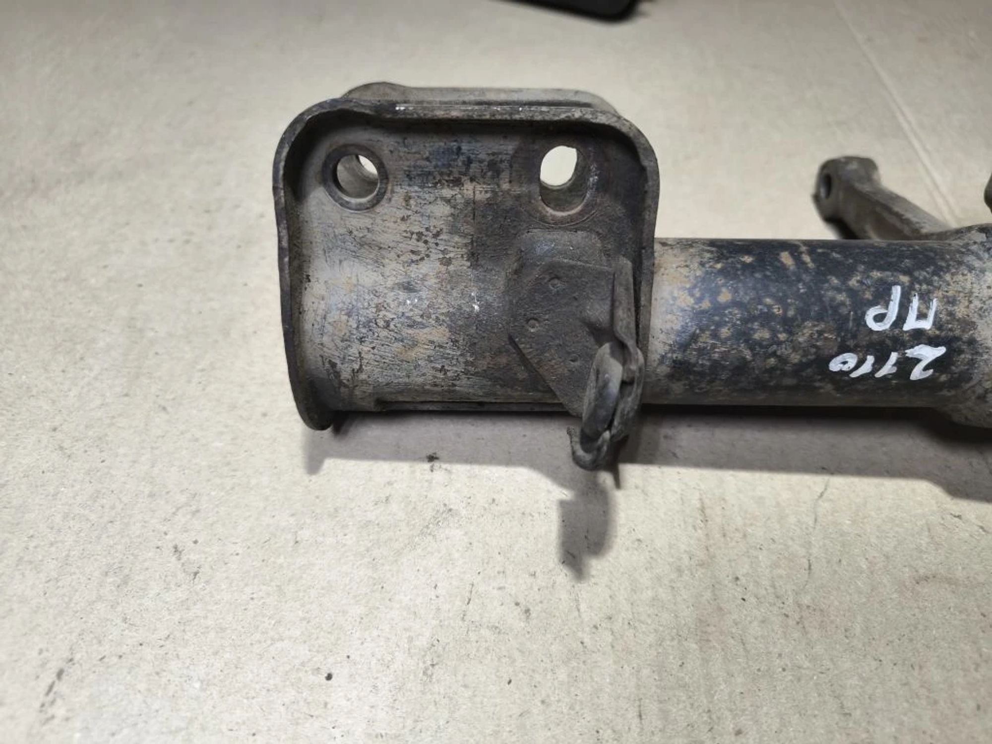 https://ycs.partsauto.market/partsauto-images/thmbs/userImages/d89d66a30f14dbad161fb7a986aa0fe5/part/866d1a65-69c3-4cd0-bb86-3eb3bed4ae29_1780575541890.jpg
