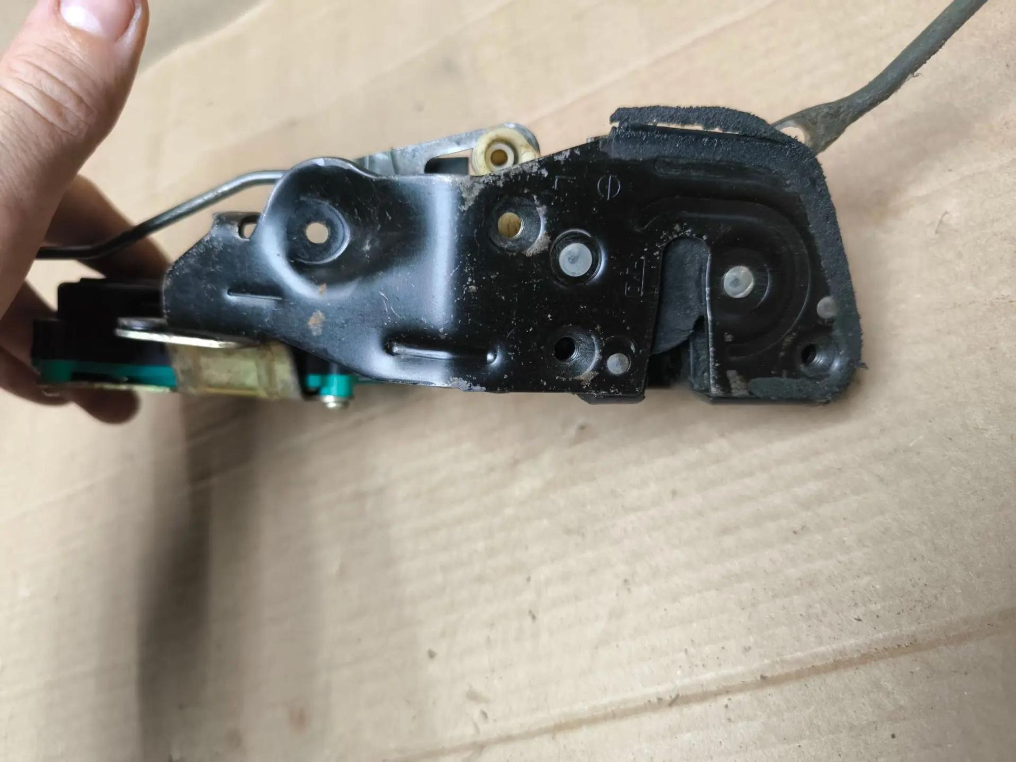 https://ycs.partsauto.market/partsauto-images/thmbs/userImages/d89d66a30f14dbad161fb7a986aa0fe5/part/86c8536e-2754-476e-a78f-7fab58c4d243_1785570263433.jpg