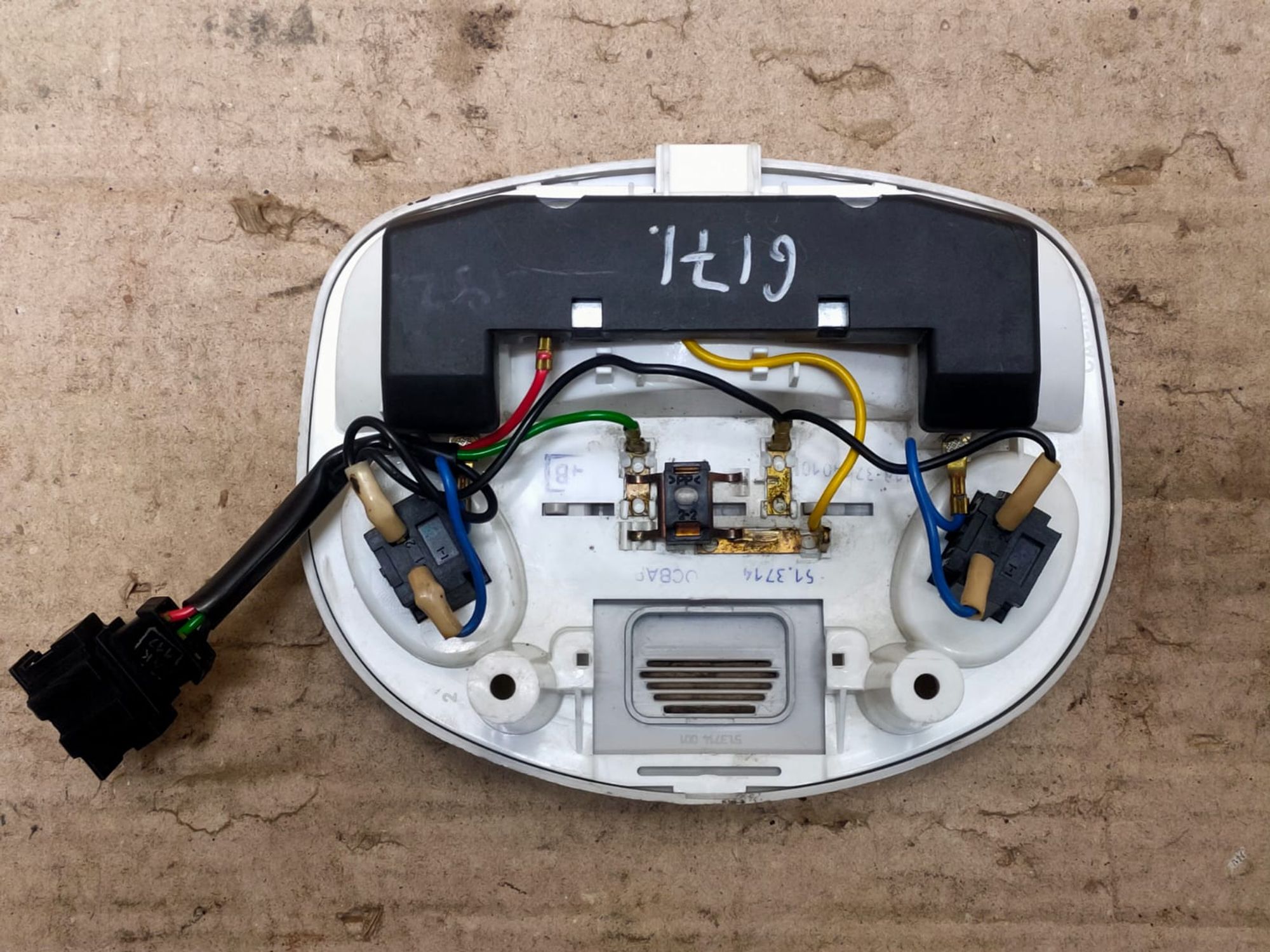 https://ycs.partsauto.market/partsauto-images/thmbs/userImages/d89d66a30f14dbad161fb7a986aa0fe5/part/8792d6d3-36a2-40f0-be65-07dccf8180fb_1749638501420.jpg