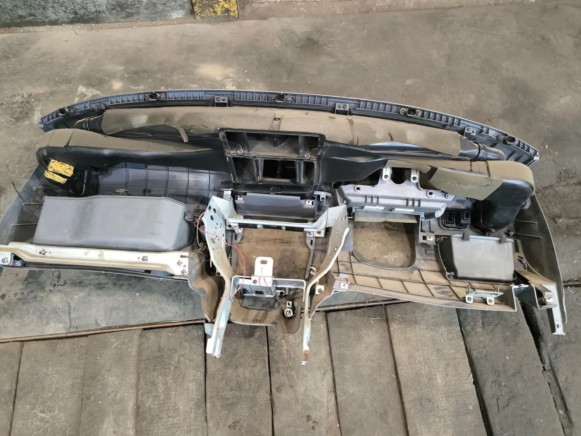 https://ycs.partsauto.market/partsauto-images/thmbs/userImages/d89d66a30f14dbad161fb7a986aa0fe5/part/87940b85-94e8-4037-a97e-f0aced5548d5_1786285983522.jpg
