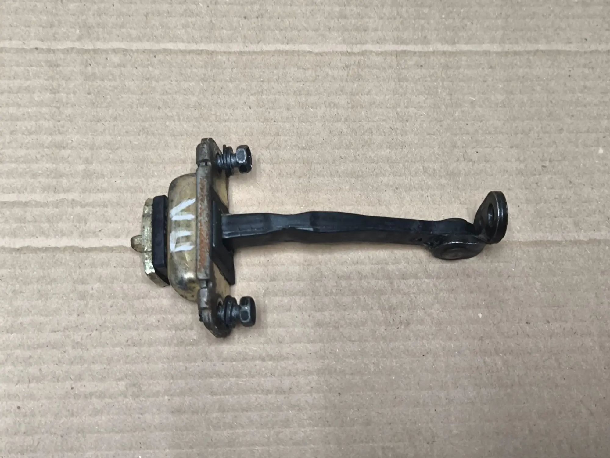 https://ycs.partsauto.market/partsauto-images/thmbs/userImages/d89d66a30f14dbad161fb7a986aa0fe5/part/87a1294b-4c0d-4de4-886c-cae37cd48246_1784895086962.jpg