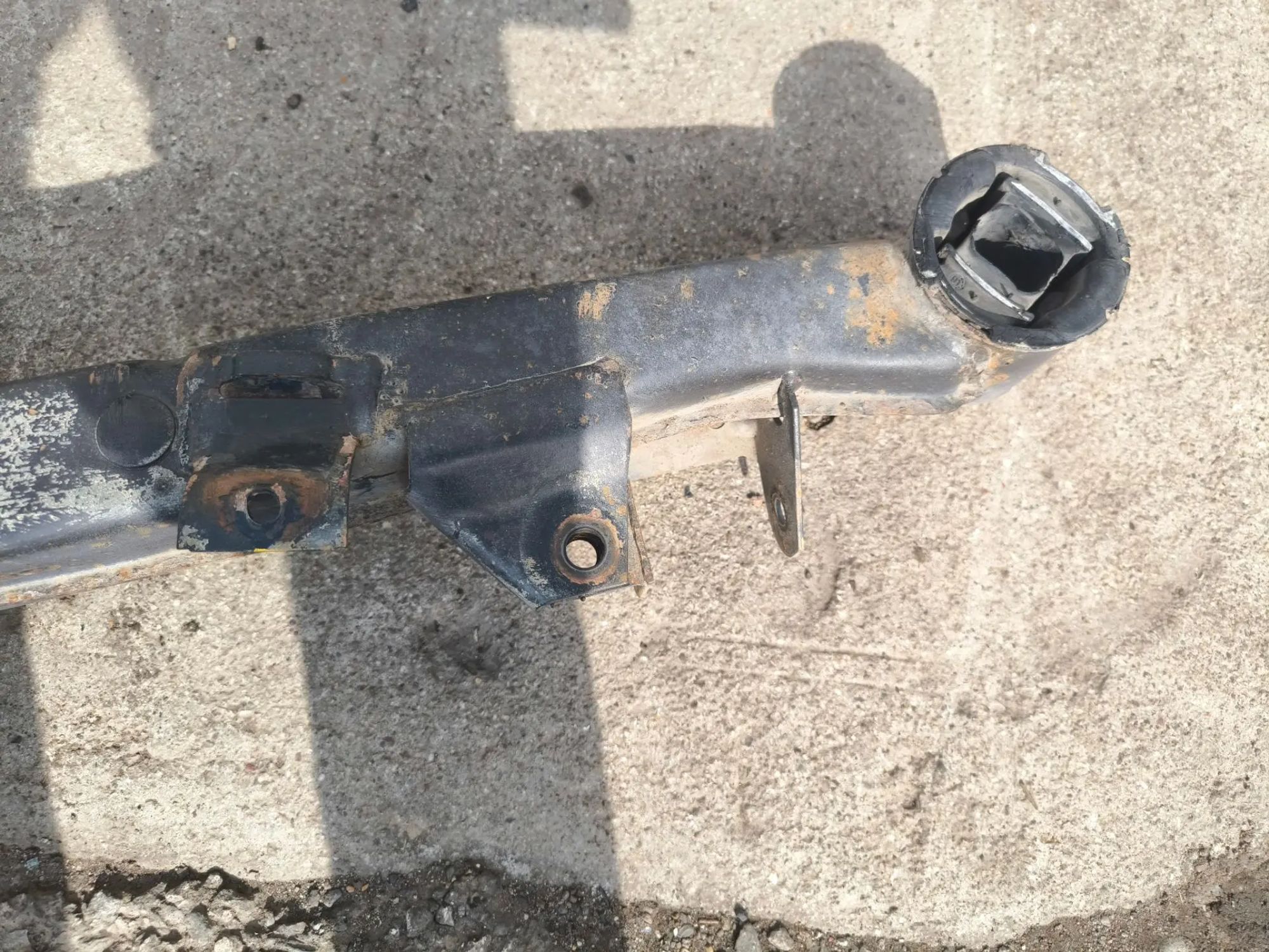 https://ycs.partsauto.market/partsauto-images/thmbs/userImages/d89d66a30f14dbad161fb7a986aa0fe5/part/88f58932-f78e-4d03-be0b-342a83ce0fe9_1783528868627.jpg
