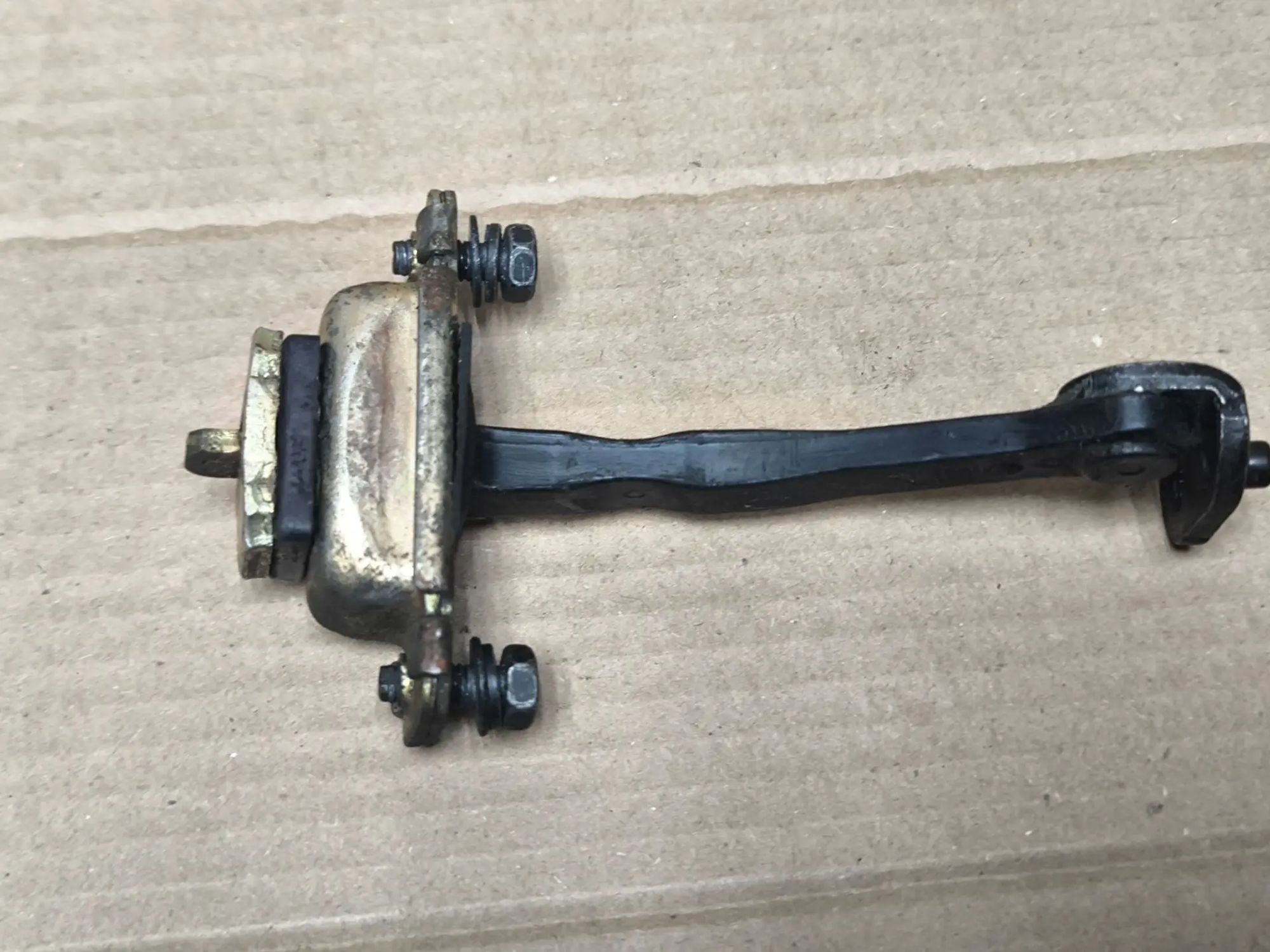 https://ycs.partsauto.market/partsauto-images/thmbs/userImages/d89d66a30f14dbad161fb7a986aa0fe5/part/896d1526-a293-4d48-ac27-6a0c555fde86_1784895086797.jpg