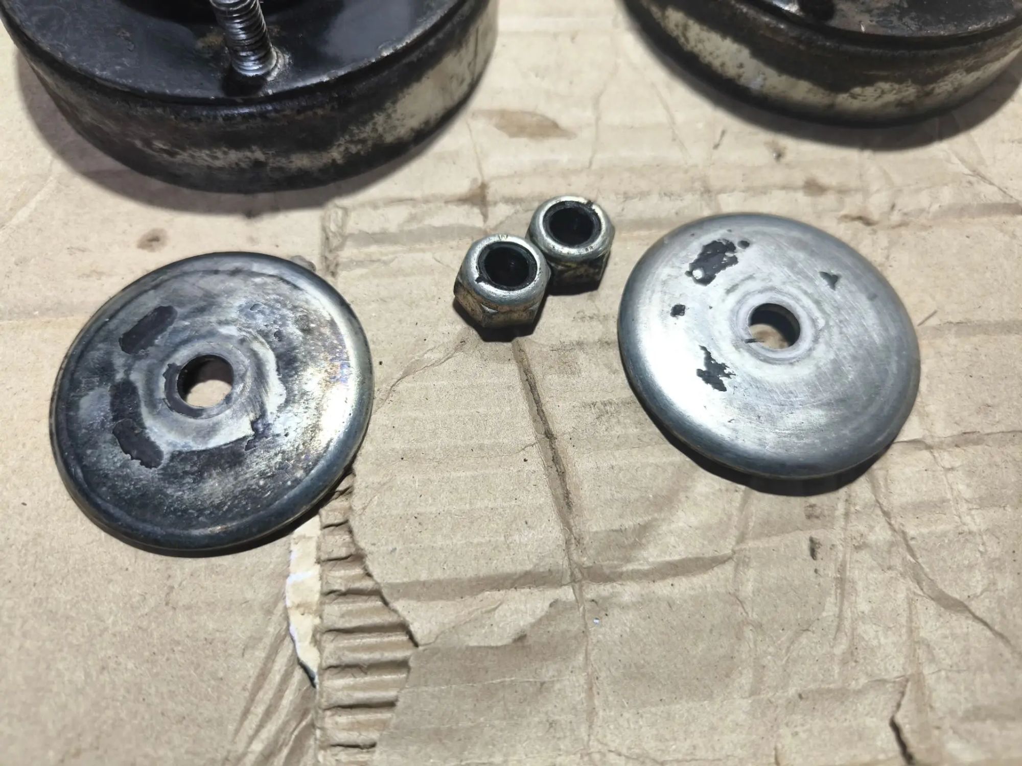 https://ycs.partsauto.market/partsauto-images/thmbs/userImages/d89d66a30f14dbad161fb7a986aa0fe5/part/899691c6-7be7-4590-b1d0-d66f53714911_1782835719348.jpg