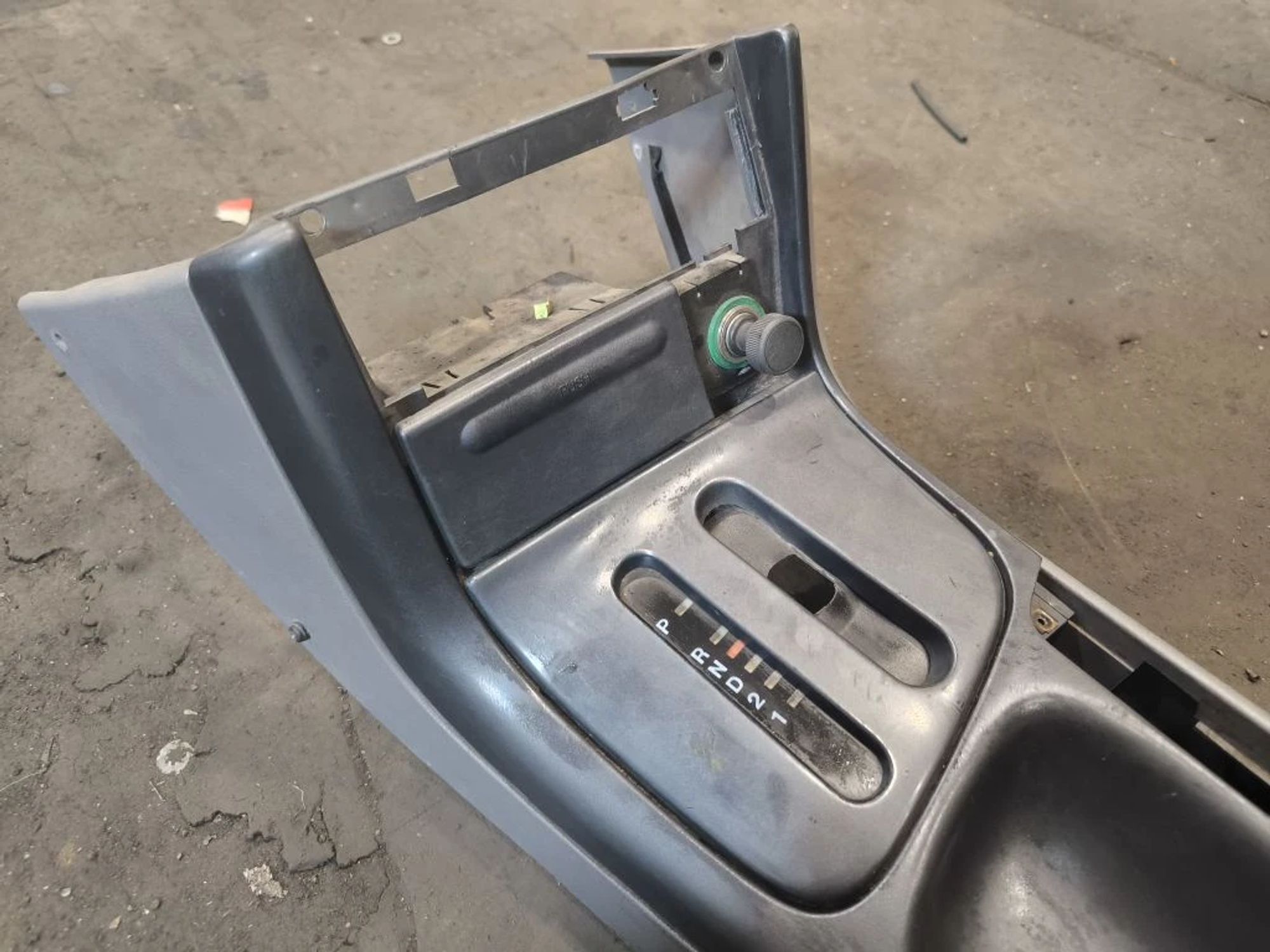 https://ycs.partsauto.market/partsauto-images/thmbs/userImages/d89d66a30f14dbad161fb7a986aa0fe5/part/89a91a96-4231-4cf9-807f-340e246a49c8_1776756334944.jpg