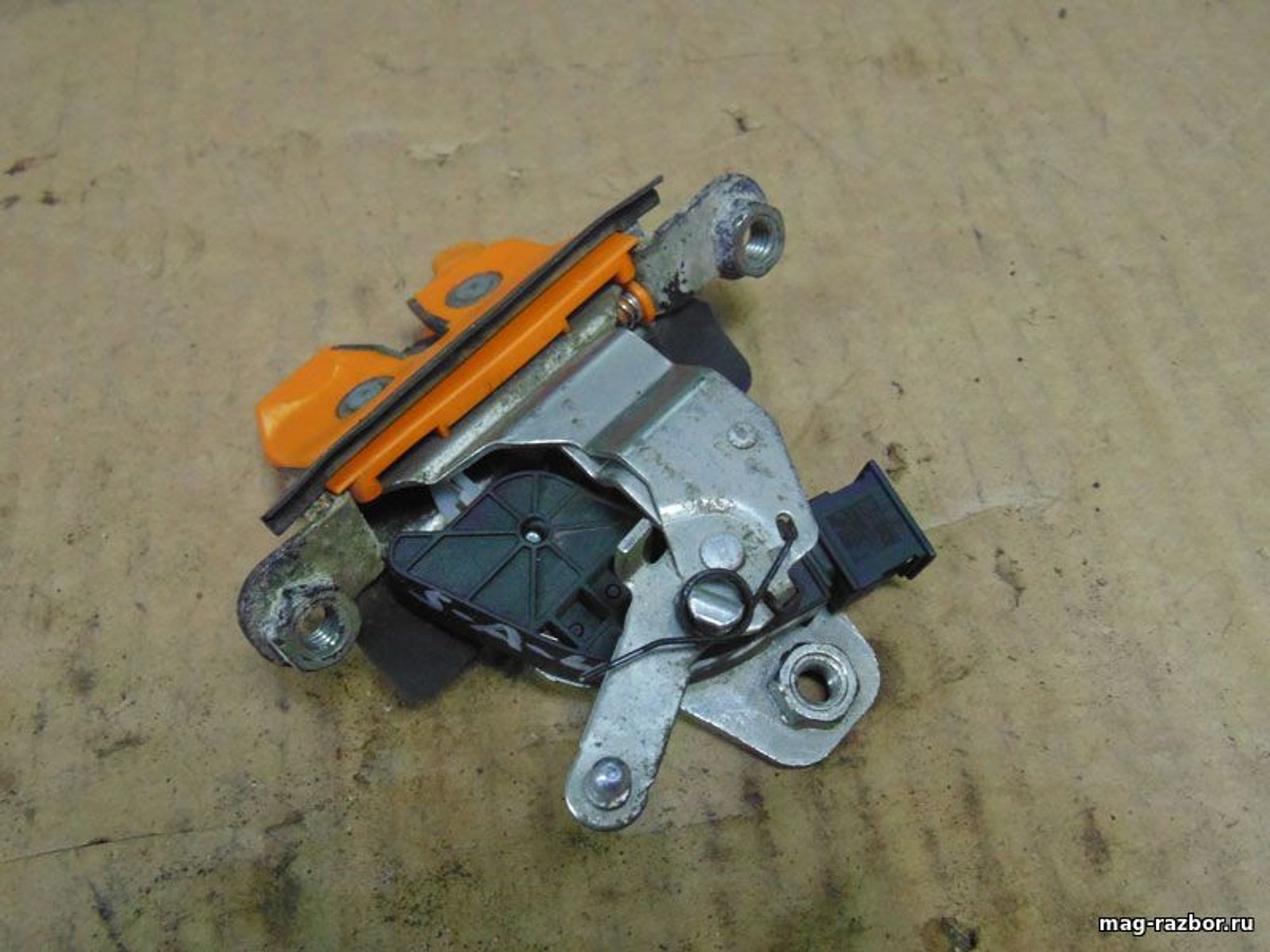 https://ycs.partsauto.market/partsauto-images/thmbs/userImages/d89d66a30f14dbad161fb7a986aa0fe5/part/89eefb0c-f7b8-4de3-977c-ea3f5e493143_1721034801057.jpg