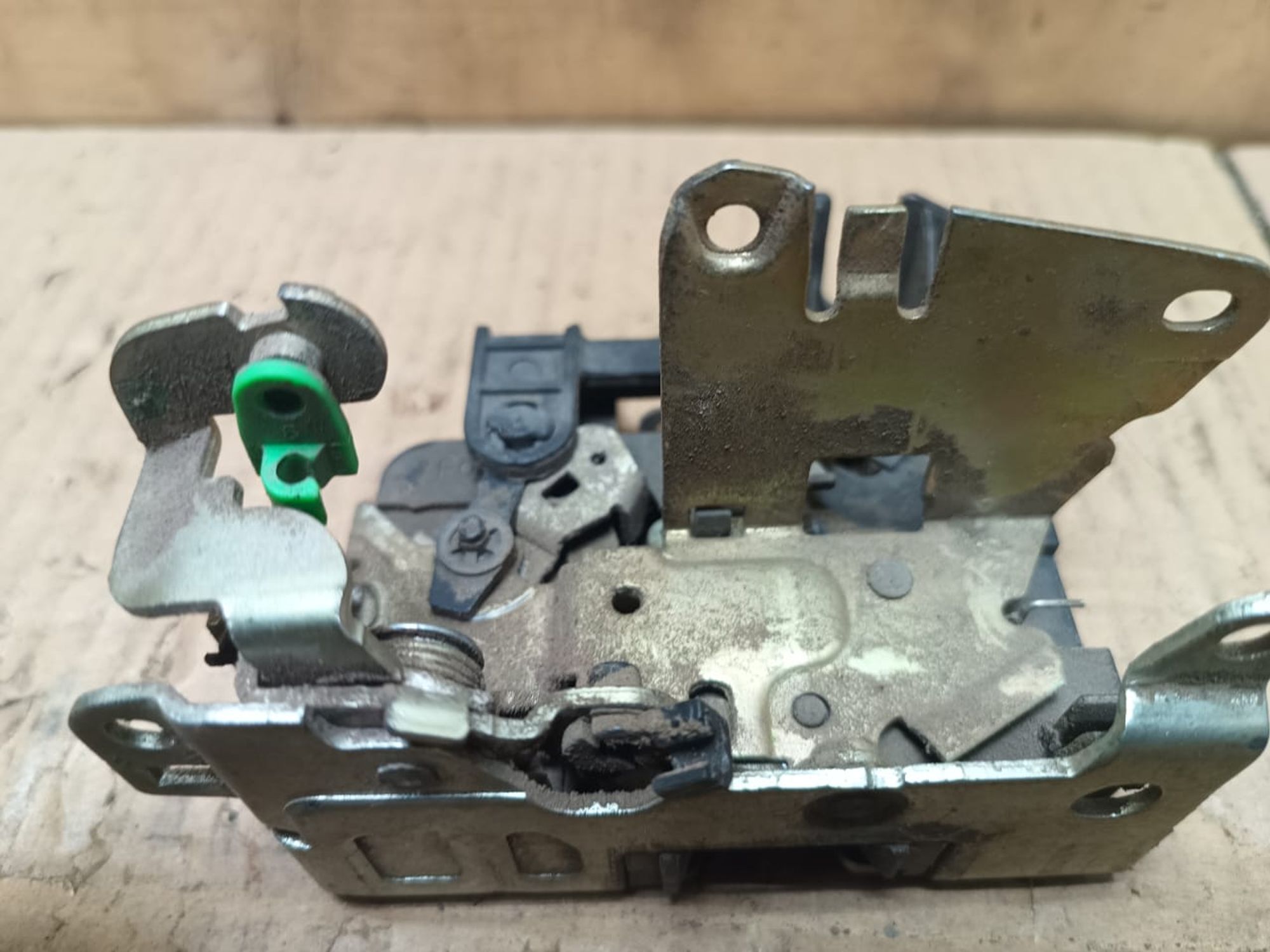 https://ycs.partsauto.market/partsauto-images/thmbs/userImages/d89d66a30f14dbad161fb7a986aa0fe5/part/8a914b03-23e3-4417-91de-5931074fe555_1740031604551.jpg