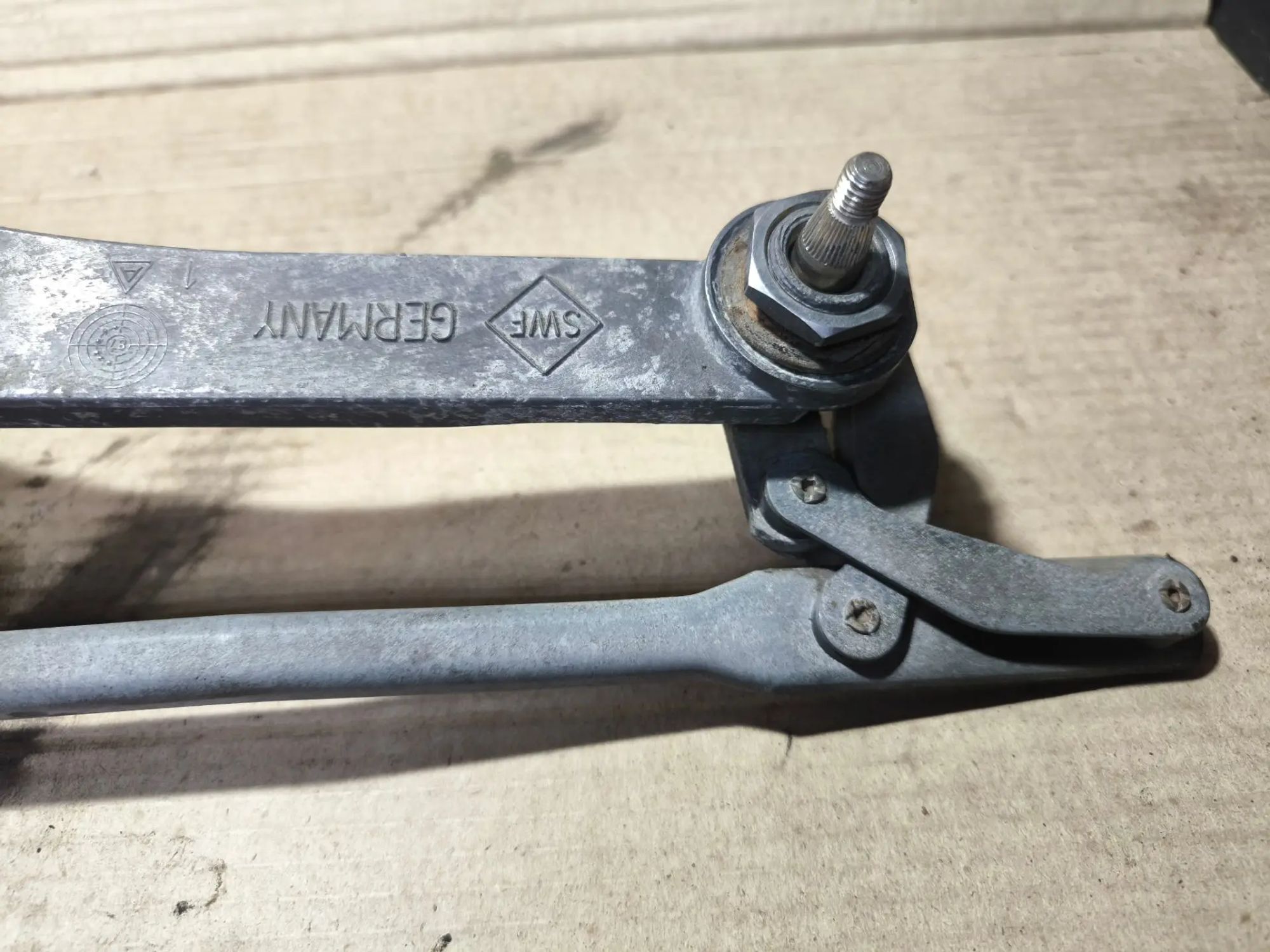 https://ycs.partsauto.market/partsauto-images/thmbs/userImages/d89d66a30f14dbad161fb7a986aa0fe5/part/8abb6c0a-d6d9-4b62-a96a-8cb103d26b9b_1782656420563.jpg