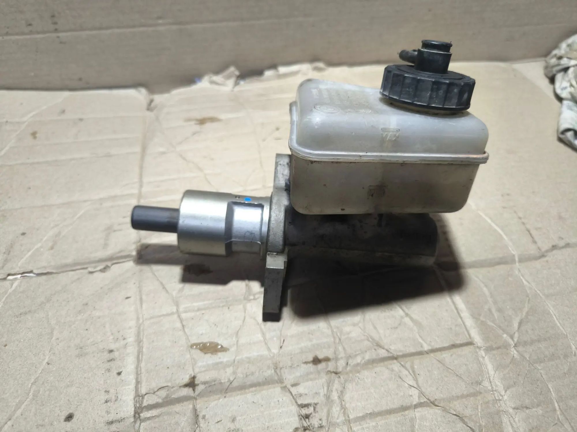 https://ycs.partsauto.market/partsauto-images/thmbs/userImages/d89d66a30f14dbad161fb7a986aa0fe5/part/8ac65971-6225-4ab3-b7d7-823643d4c667_1782835461616.jpg