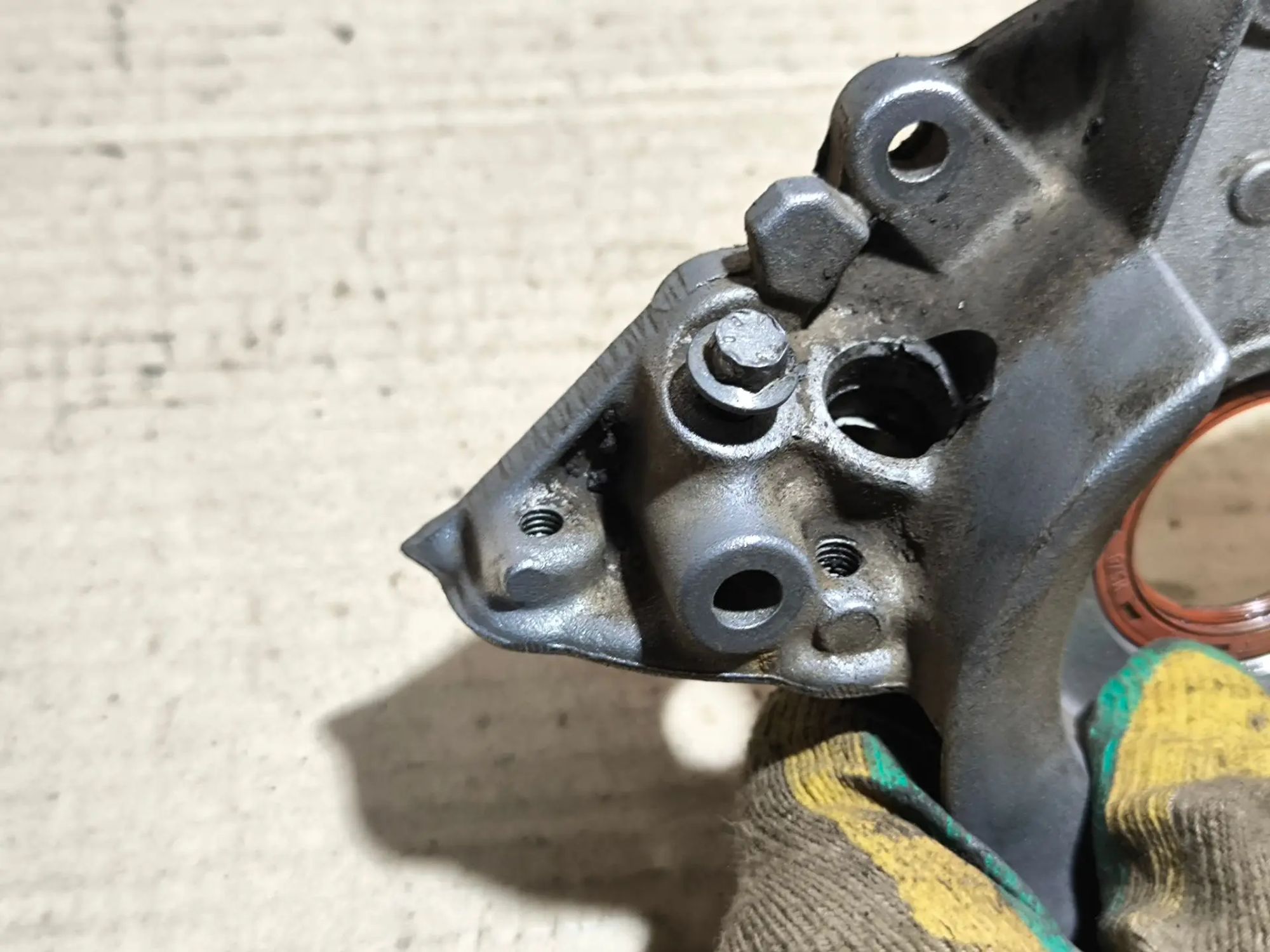https://ycs.partsauto.market/partsauto-images/thmbs/userImages/d89d66a30f14dbad161fb7a986aa0fe5/part/8af39740-ae30-4df8-a246-b9e6dd3a62ce_1782054736859.jpg