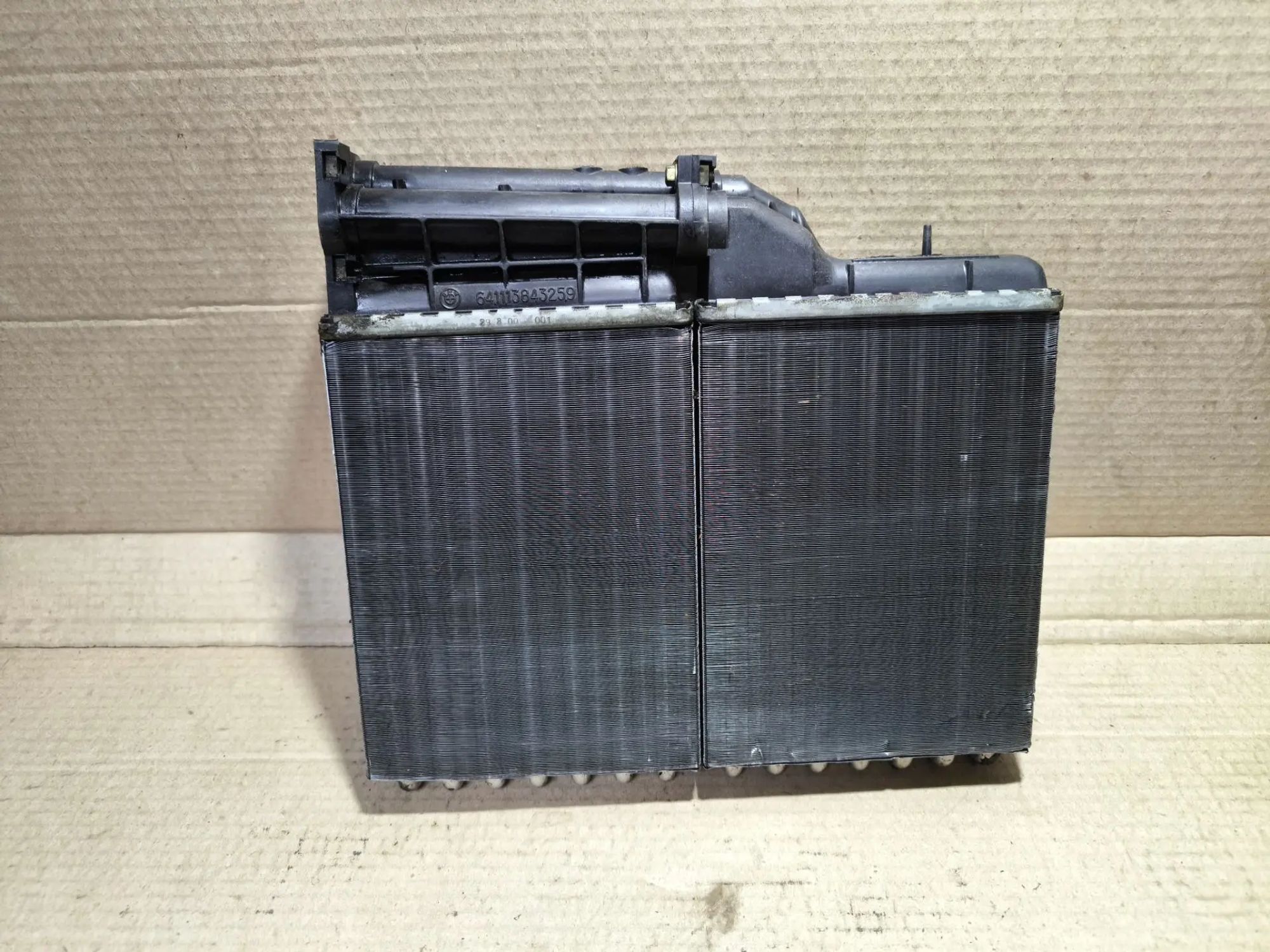 https://ycs.partsauto.market/partsauto-images/thmbs/userImages/d89d66a30f14dbad161fb7a986aa0fe5/part/8b7c3cb4-2954-4611-9f82-8a6036e187dc_1781801538676.jpg