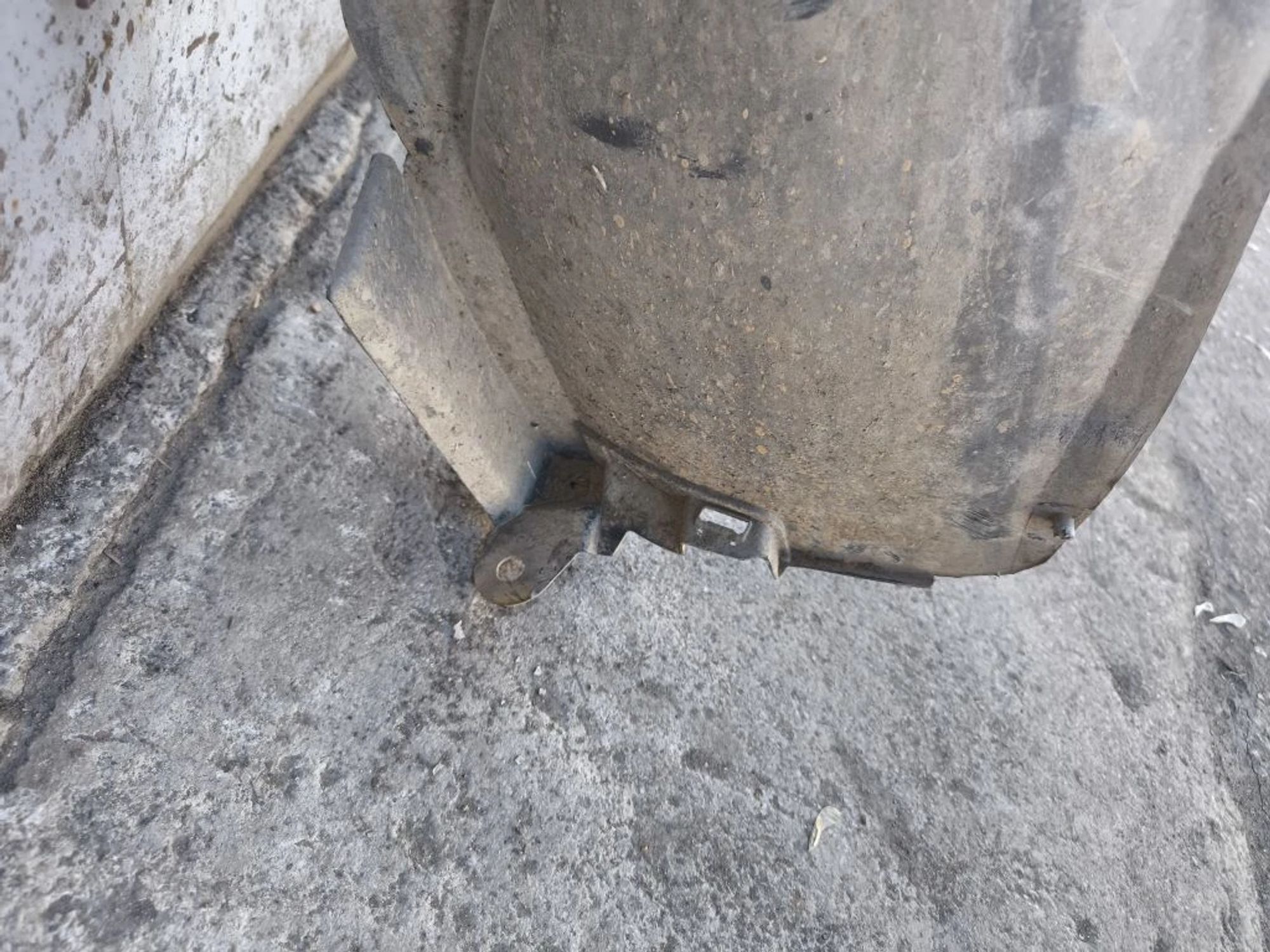 https://ycs.partsauto.market/partsauto-images/thmbs/userImages/d89d66a30f14dbad161fb7a986aa0fe5/part/8d16d49b-ef44-4b35-bed5-f9d7f725b06c_1776405091609.jpg