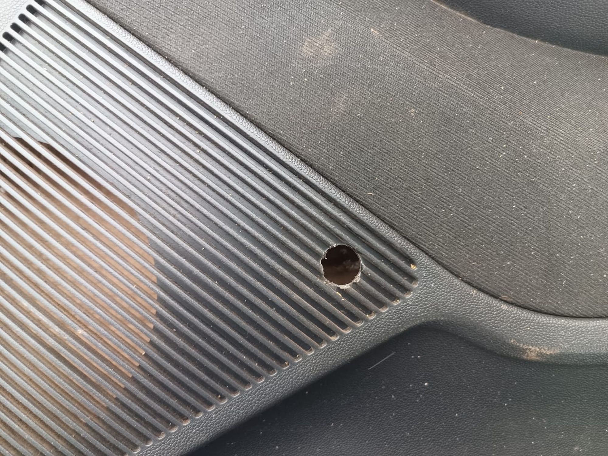 https://ycs.partsauto.market/partsauto-images/thmbs/userImages/d89d66a30f14dbad161fb7a986aa0fe5/part/8df3a228-75b2-4cac-a43c-7afcd19b9d40_1740554871518.jpg