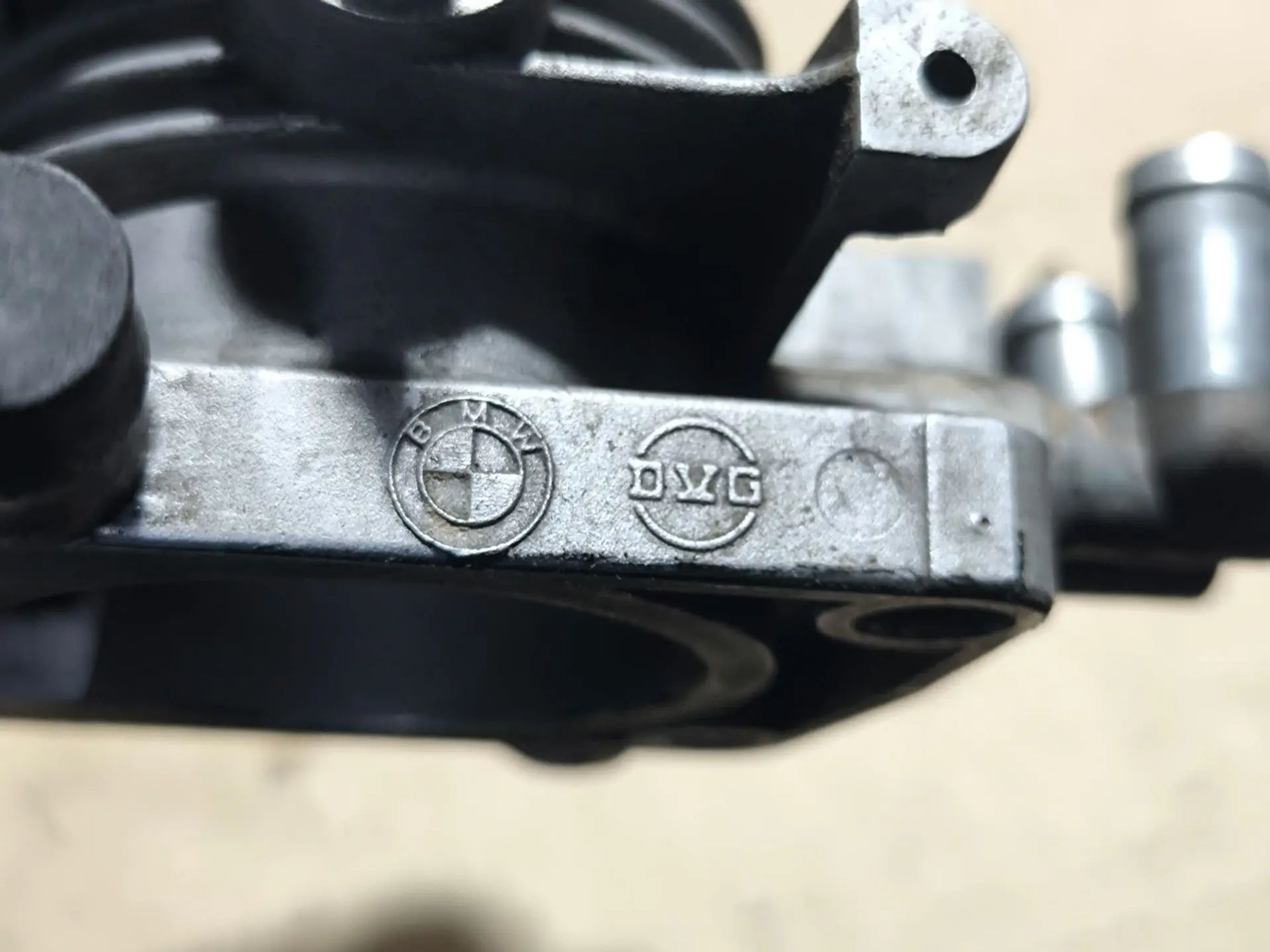 https://ycs.partsauto.market/partsauto-images/thmbs/userImages/d89d66a30f14dbad161fb7a986aa0fe5/part/8e089a94-e161-445e-ad30-fe6cc0a8b6ac_1781700482524.jpg