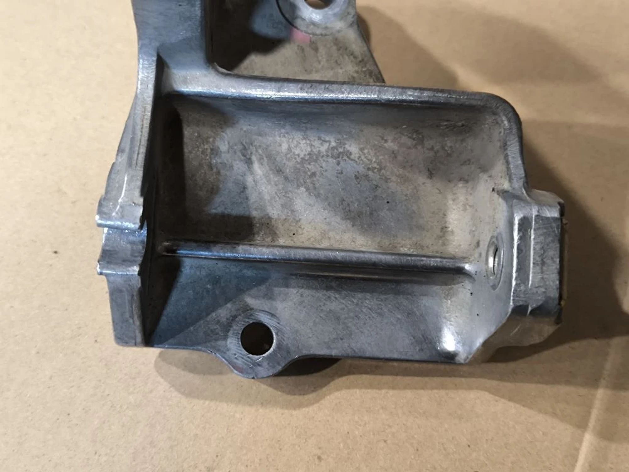 https://ycs.partsauto.market/partsauto-images/thmbs/userImages/d89d66a30f14dbad161fb7a986aa0fe5/part/8ecd3c6f-c543-43bc-87f0-b710107eb3ac_1776411021655.jpg
