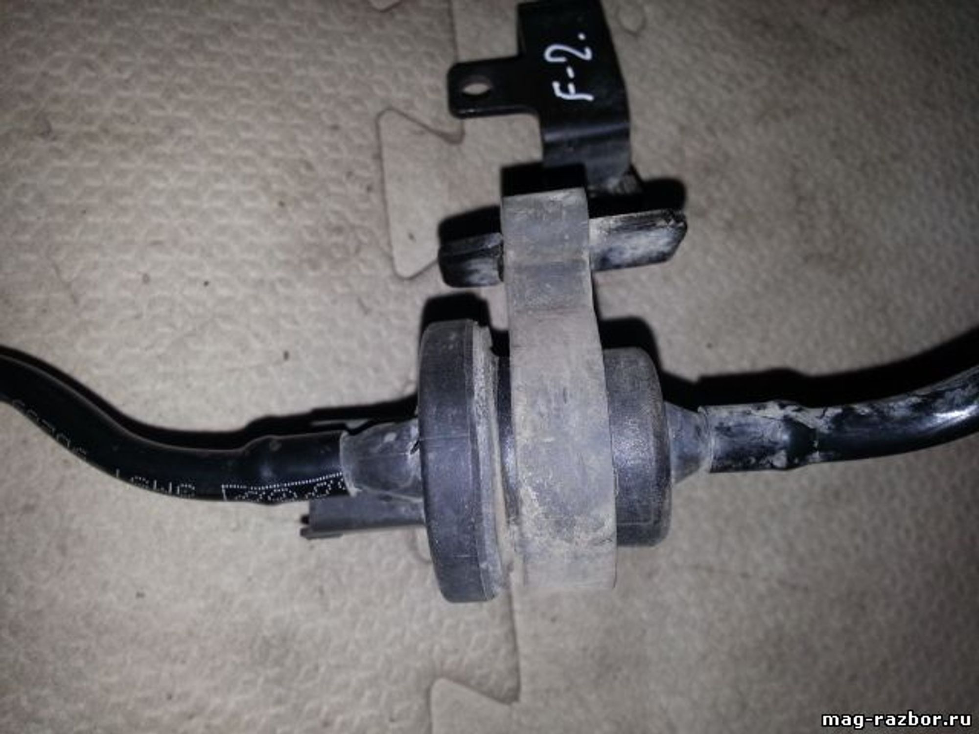 https://ycs.partsauto.market/partsauto-images/thmbs/userImages/d89d66a30f14dbad161fb7a986aa0fe5/part/9040a37b-3572-47ab-9965-3f7a21b9bba5_1695616957469.jpg