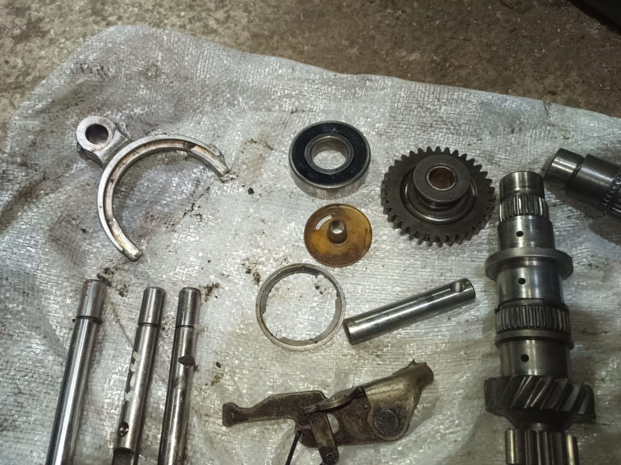 https://ycs.partsauto.market/partsauto-images/thmbs/userImages/d89d66a30f14dbad161fb7a986aa0fe5/part/90b0ad19-cb74-4394-9258-f149ef655408_1721034402891.jpg