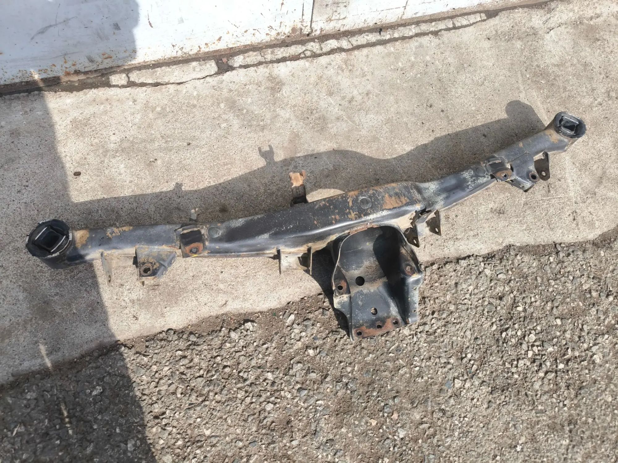 https://ycs.partsauto.market/partsauto-images/thmbs/userImages/d89d66a30f14dbad161fb7a986aa0fe5/part/90d6ed5a-b5f7-4351-a204-e20b64f25b0c_1783528868969.jpg
