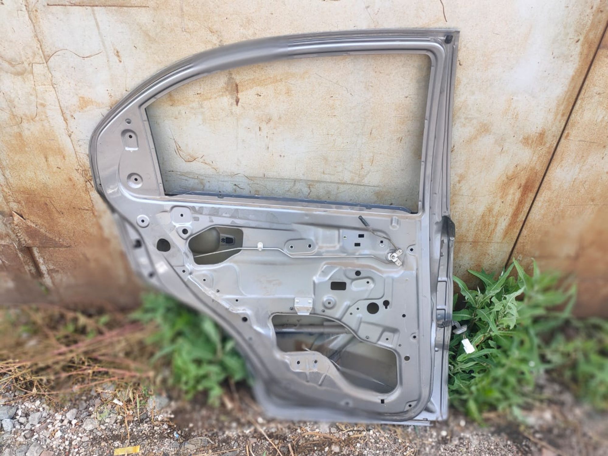 https://ycs.partsauto.market/partsauto-images/thmbs/userImages/d89d66a30f14dbad161fb7a986aa0fe5/part/91f90f82-80ca-45fa-9a7b-449ed796cdc9_1723097732845.jpg
