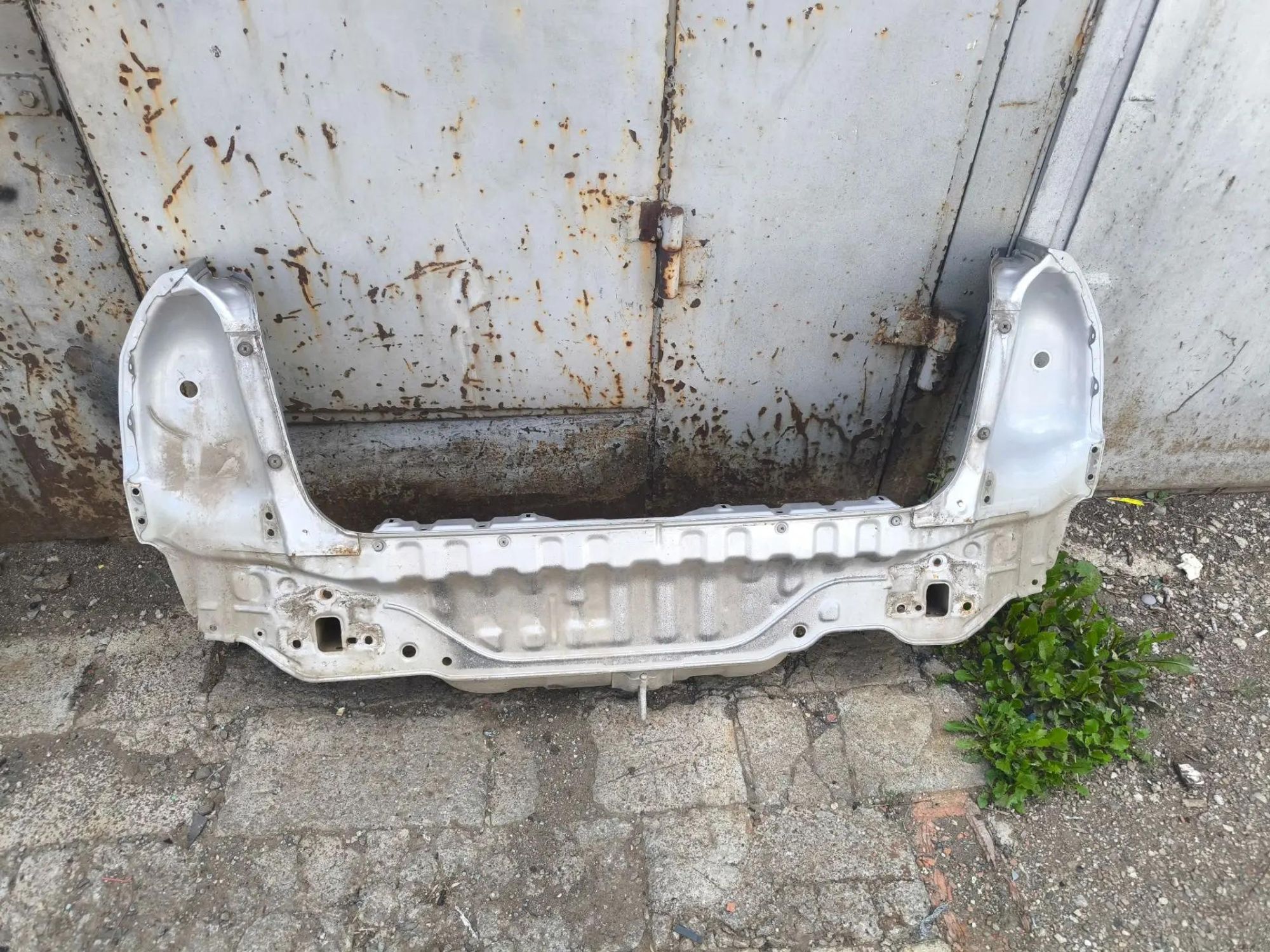 https://ycs.partsauto.market/partsauto-images/thmbs/userImages/d89d66a30f14dbad161fb7a986aa0fe5/part/922d09ec-1b7e-40a1-8213-20e265f50e17_1786286167369.jpg