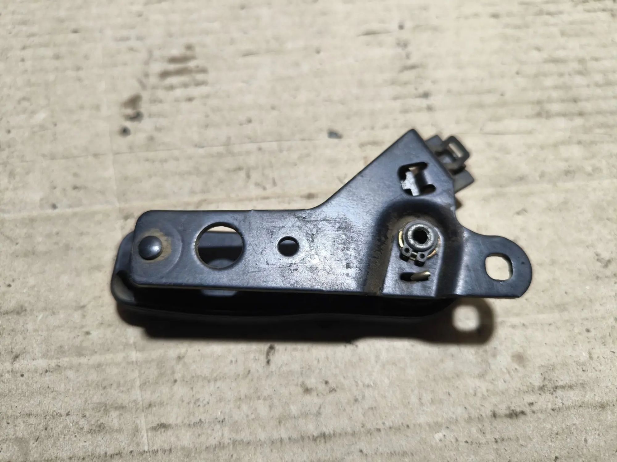 https://ycs.partsauto.market/partsauto-images/thmbs/userImages/d89d66a30f14dbad161fb7a986aa0fe5/part/92ac6a95-3161-4d29-8bda-bc20a85fc71a_1783434685026.jpg