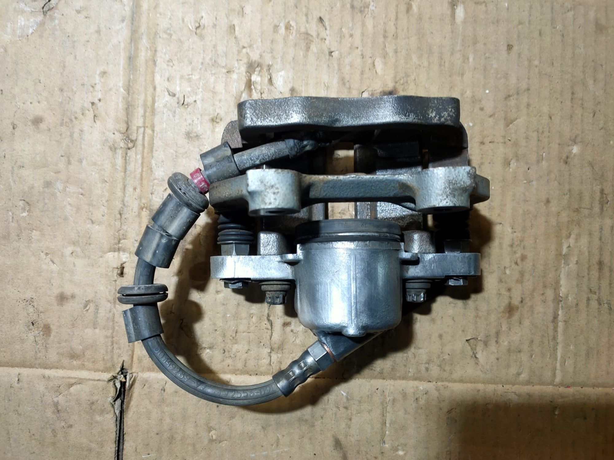 https://ycs.partsauto.market/partsauto-images/thmbs/userImages/d89d66a30f14dbad161fb7a986aa0fe5/part/92fe9157-b296-456b-a424-5c29f19adeb8_1729925012421.jpg