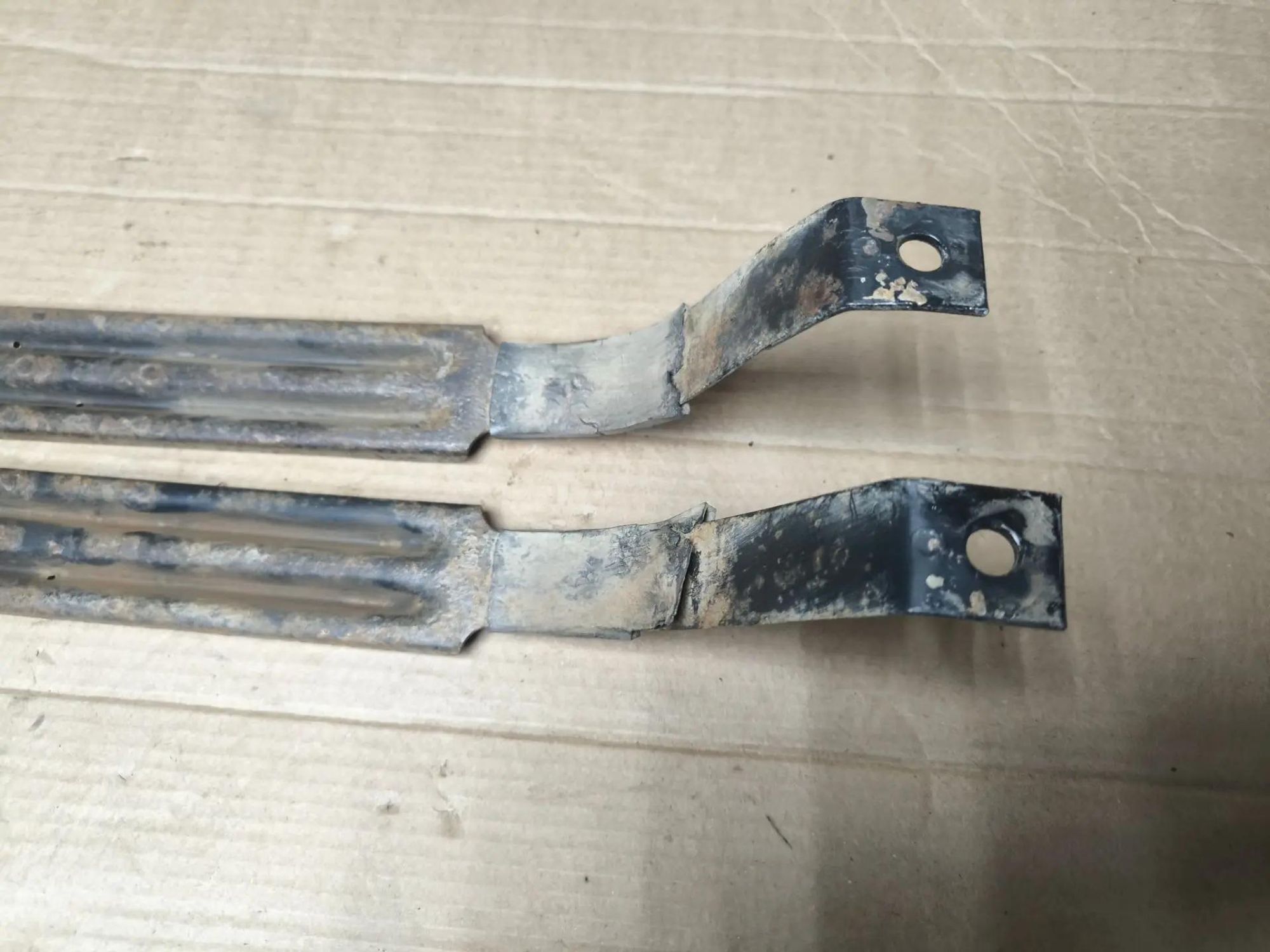 https://ycs.partsauto.market/partsauto-images/thmbs/userImages/d89d66a30f14dbad161fb7a986aa0fe5/part/944a43bc-fbc8-4252-8995-8f62b6ac6d6c_1786117518797.jpg