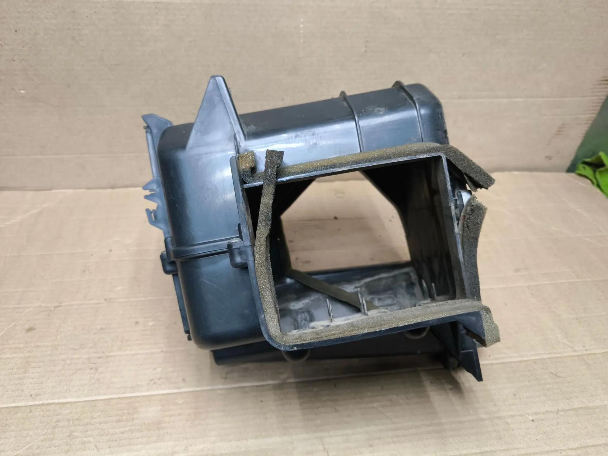https://ycs.partsauto.market/partsauto-images/thmbs/userImages/d89d66a30f14dbad161fb7a986aa0fe5/part/9461896c-012d-4dc0-8497-5d3fa59772c4_1786974834772.jpg