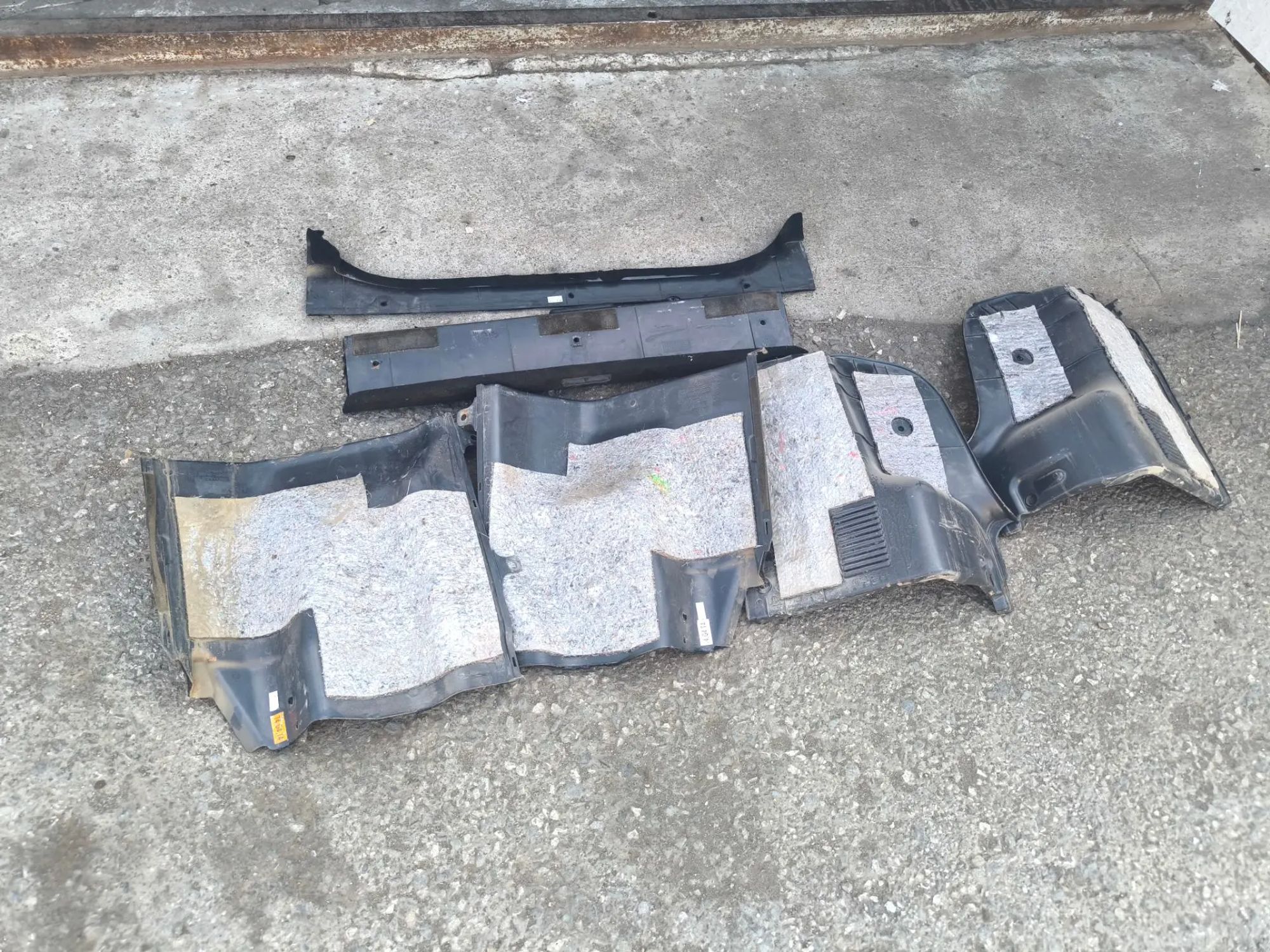 https://ycs.partsauto.market/partsauto-images/thmbs/userImages/d89d66a30f14dbad161fb7a986aa0fe5/part/97d794a9-e7fa-45c2-b58a-5b8661880ae3_1785247252240.jpg