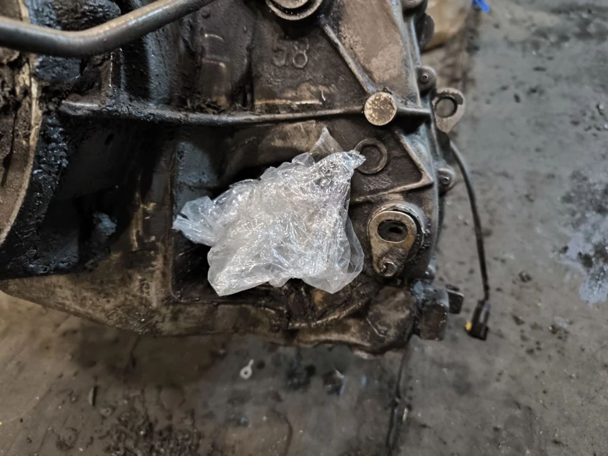 https://ycs.partsauto.market/partsauto-images/thmbs/userImages/d89d66a30f14dbad161fb7a986aa0fe5/part/9809e298-fb9e-46ad-ac9c-9b4514b6269f_1776682157512.jpg