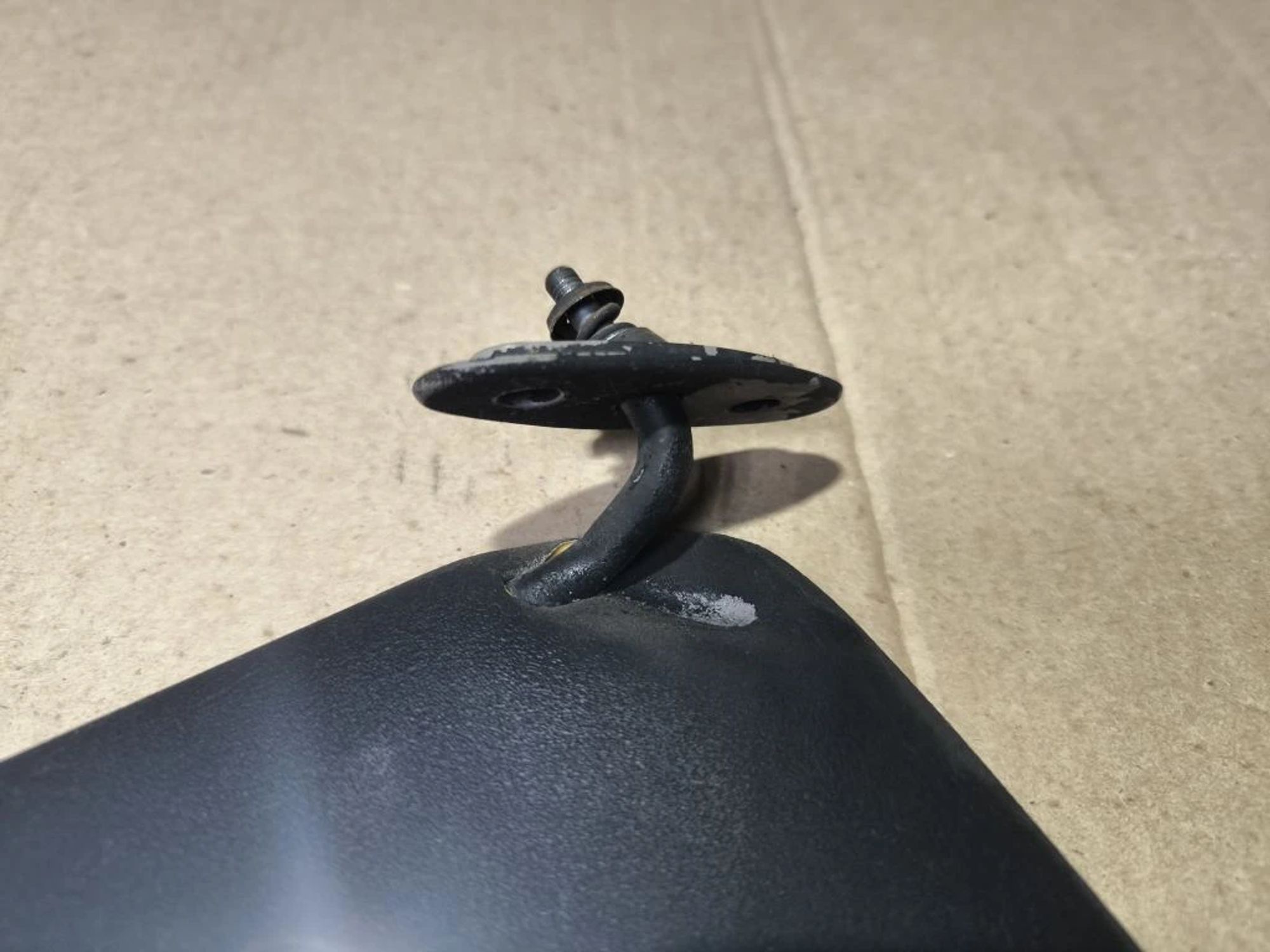 https://ycs.partsauto.market/partsauto-images/thmbs/userImages/d89d66a30f14dbad161fb7a986aa0fe5/part/9884ba6c-3214-4073-9ab0-4e3fd103f240_1780575202522.jpg