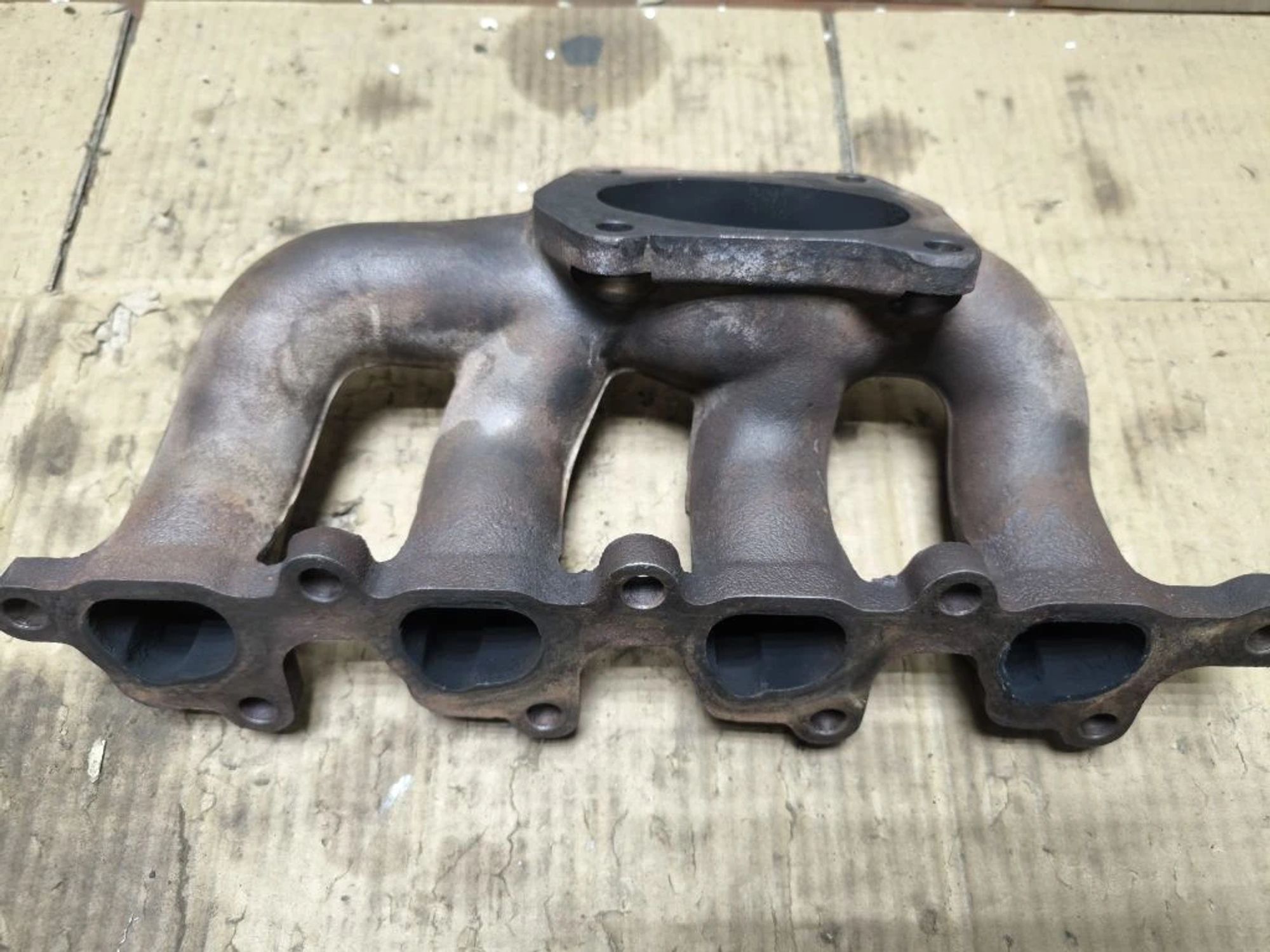 https://ycs.partsauto.market/partsauto-images/thmbs/userImages/d89d66a30f14dbad161fb7a986aa0fe5/part/9927095b-e40a-4486-9af3-84db5967fc21_1776672642509.jpg