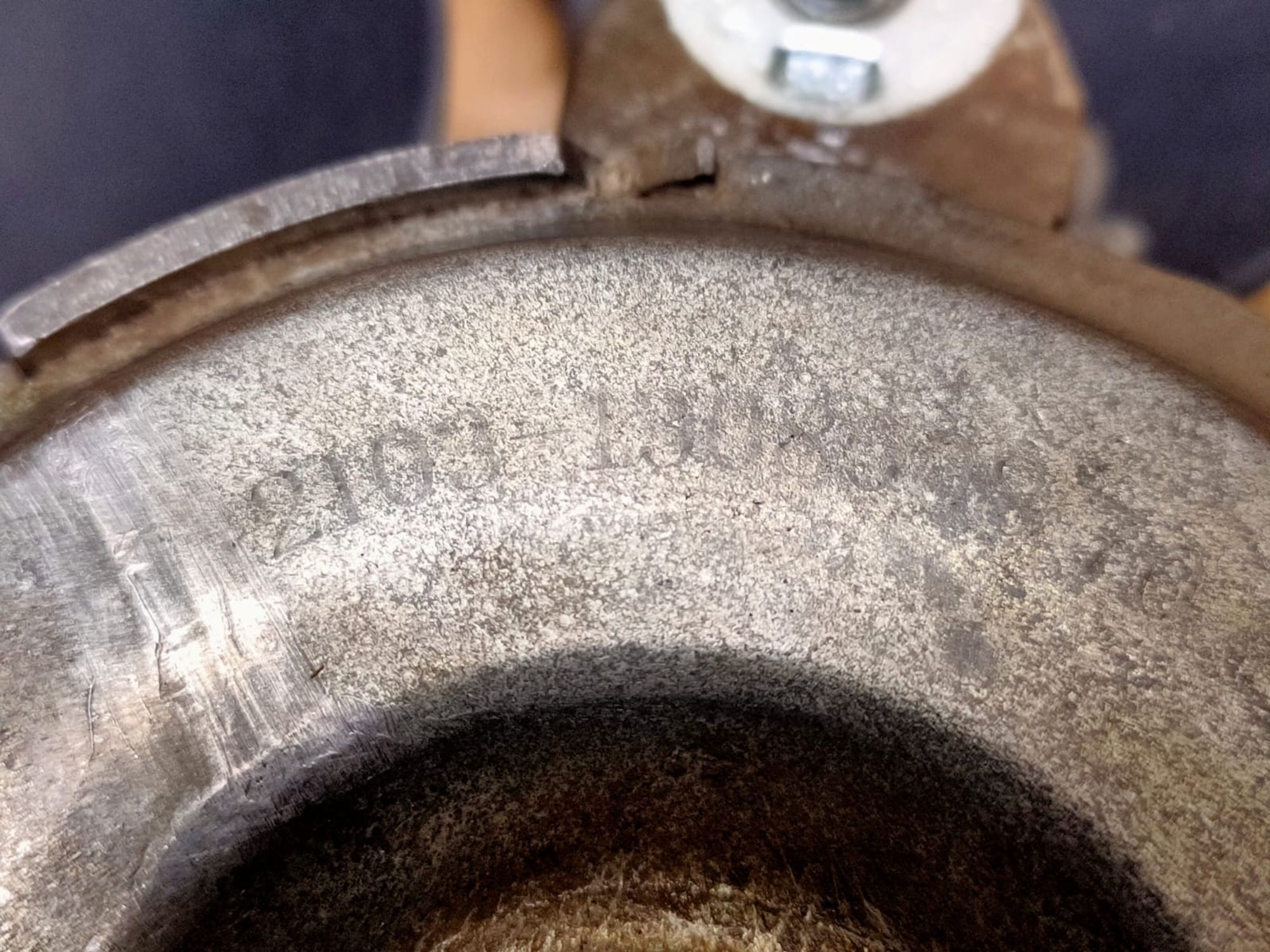 https://ycs.partsauto.market/partsauto-images/thmbs/userImages/d89d66a30f14dbad161fb7a986aa0fe5/part/9941ca63-e6e7-4c99-9242-6be9b18cea2d_1736408006704.jpg