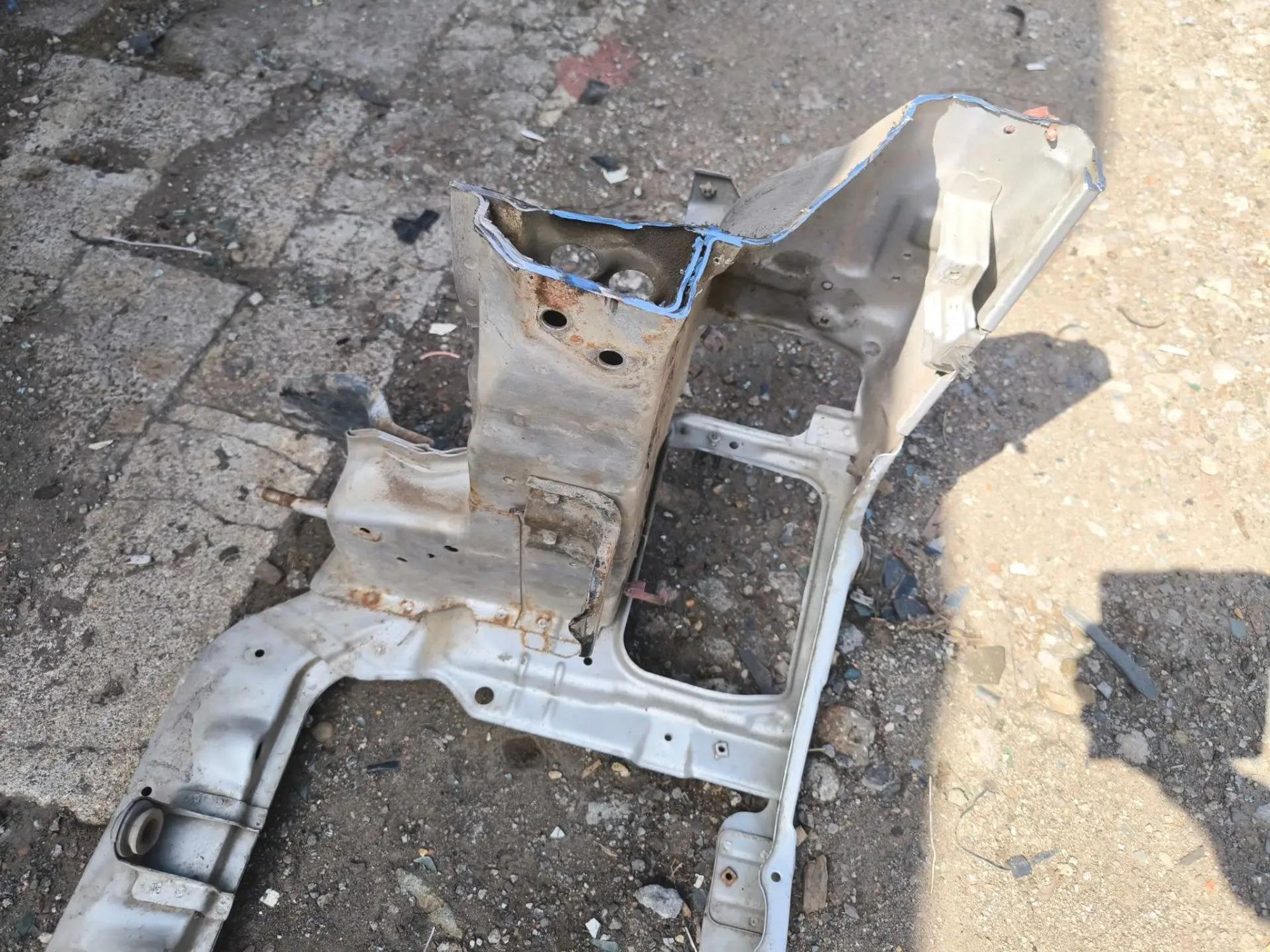 https://ycs.partsauto.market/partsauto-images/thmbs/userImages/d89d66a30f14dbad161fb7a986aa0fe5/part/9a44616f-9a17-4d58-b9a7-21d741969abf_1786286644903.jpg