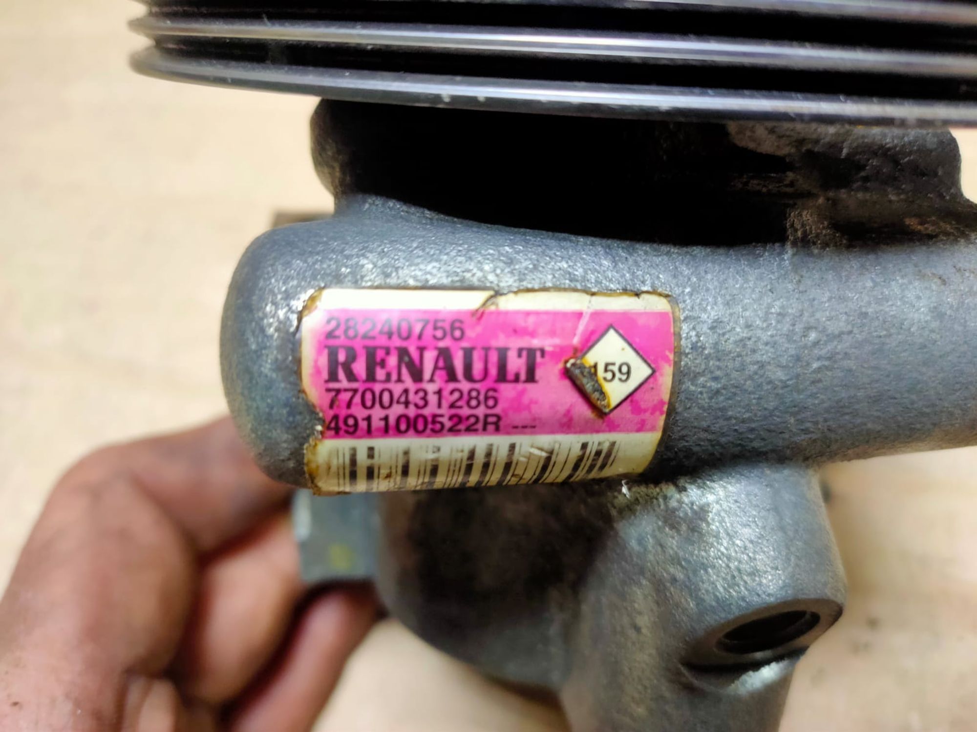 https://ycs.partsauto.market/partsauto-images/thmbs/userImages/d89d66a30f14dbad161fb7a986aa0fe5/part/9c348c9b-43a9-4dce-a31b-319ab3de34f2_1748241613576.jpg