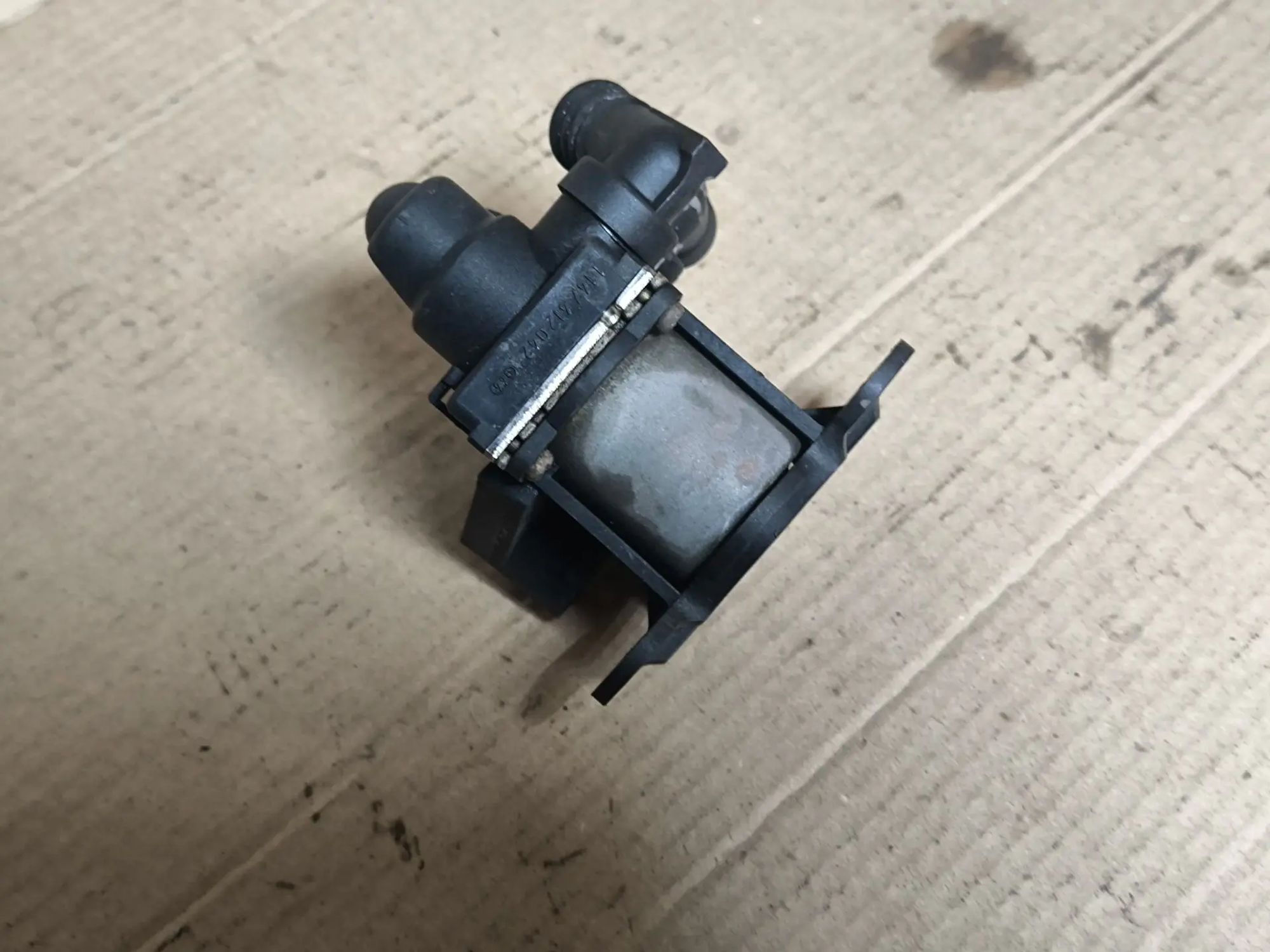 https://ycs.partsauto.market/partsauto-images/thmbs/userImages/d89d66a30f14dbad161fb7a986aa0fe5/part/9d11685d-e951-488e-bcb6-19bb2a158793_1781698468218.jpg