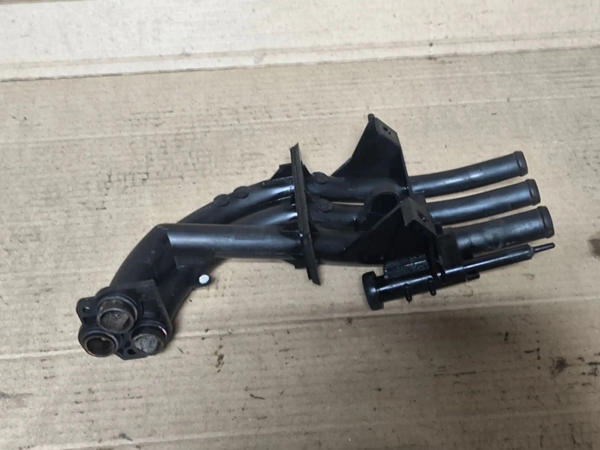 https://ycs.partsauto.market/partsauto-images/thmbs/userImages/d89d66a30f14dbad161fb7a986aa0fe5/part/9dde604f-1023-4f4e-a1b4-4c0a0ab9137f_1781698216141.jpg