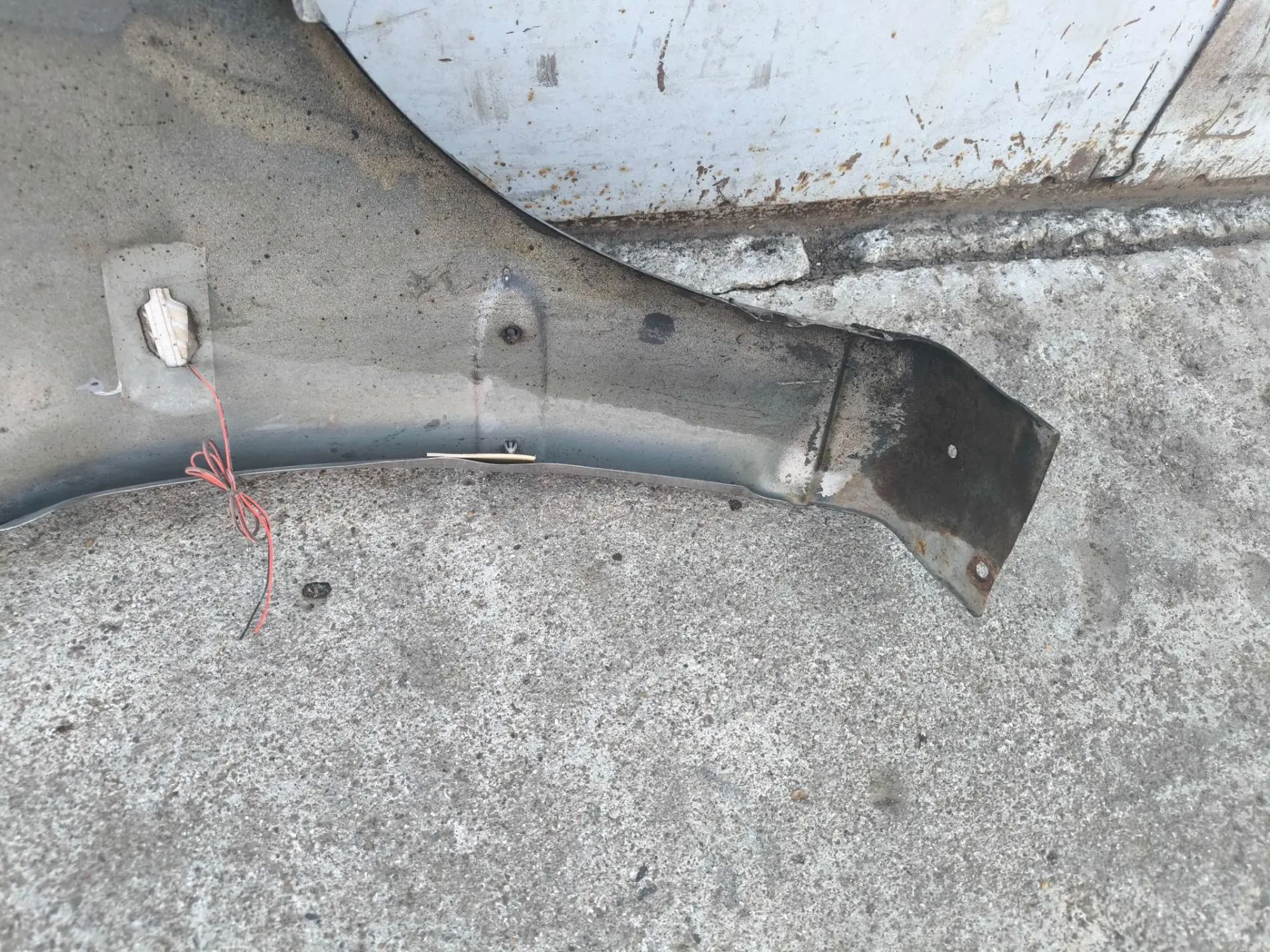 https://ycs.partsauto.market/partsauto-images/thmbs/userImages/d89d66a30f14dbad161fb7a986aa0fe5/part/9ee8700b-6269-4f31-a897-8cfe780de3d2_1785242757747.jpg