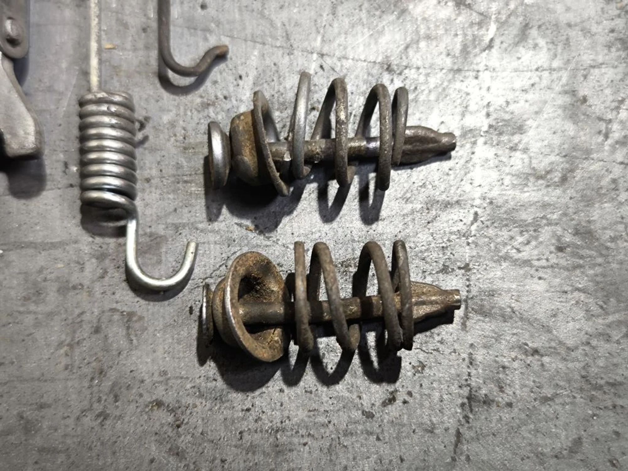 https://ycs.partsauto.market/partsauto-images/thmbs/userImages/d89d66a30f14dbad161fb7a986aa0fe5/part/9fa731d8-8234-4145-86da-f9de59e8280d_1780468214251.jpg
