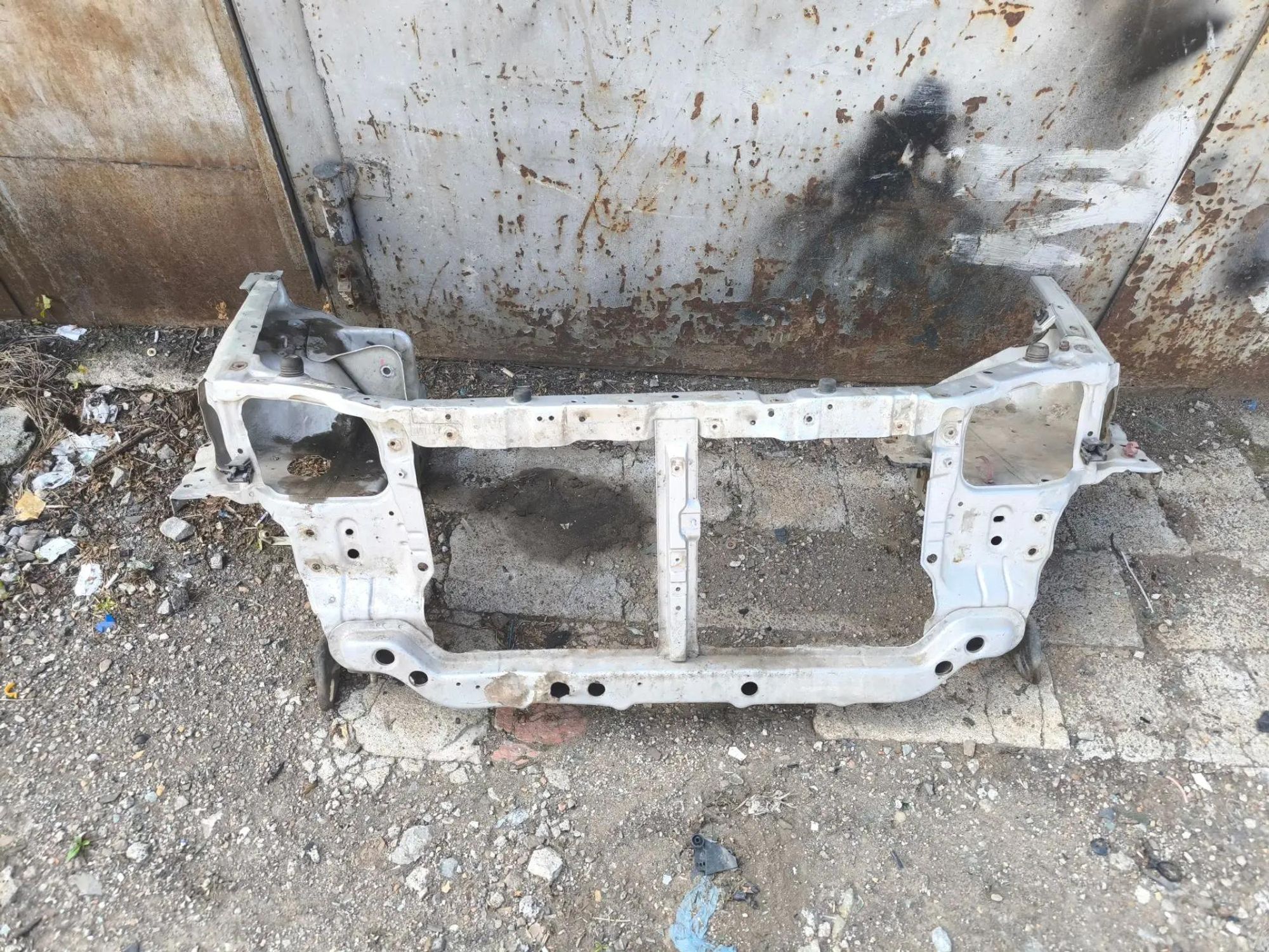 https://ycs.partsauto.market/partsauto-images/thmbs/userImages/d89d66a30f14dbad161fb7a986aa0fe5/part/a045dc6f-8a26-4f72-91f0-c2587b9ac59f_1786286645002.jpg