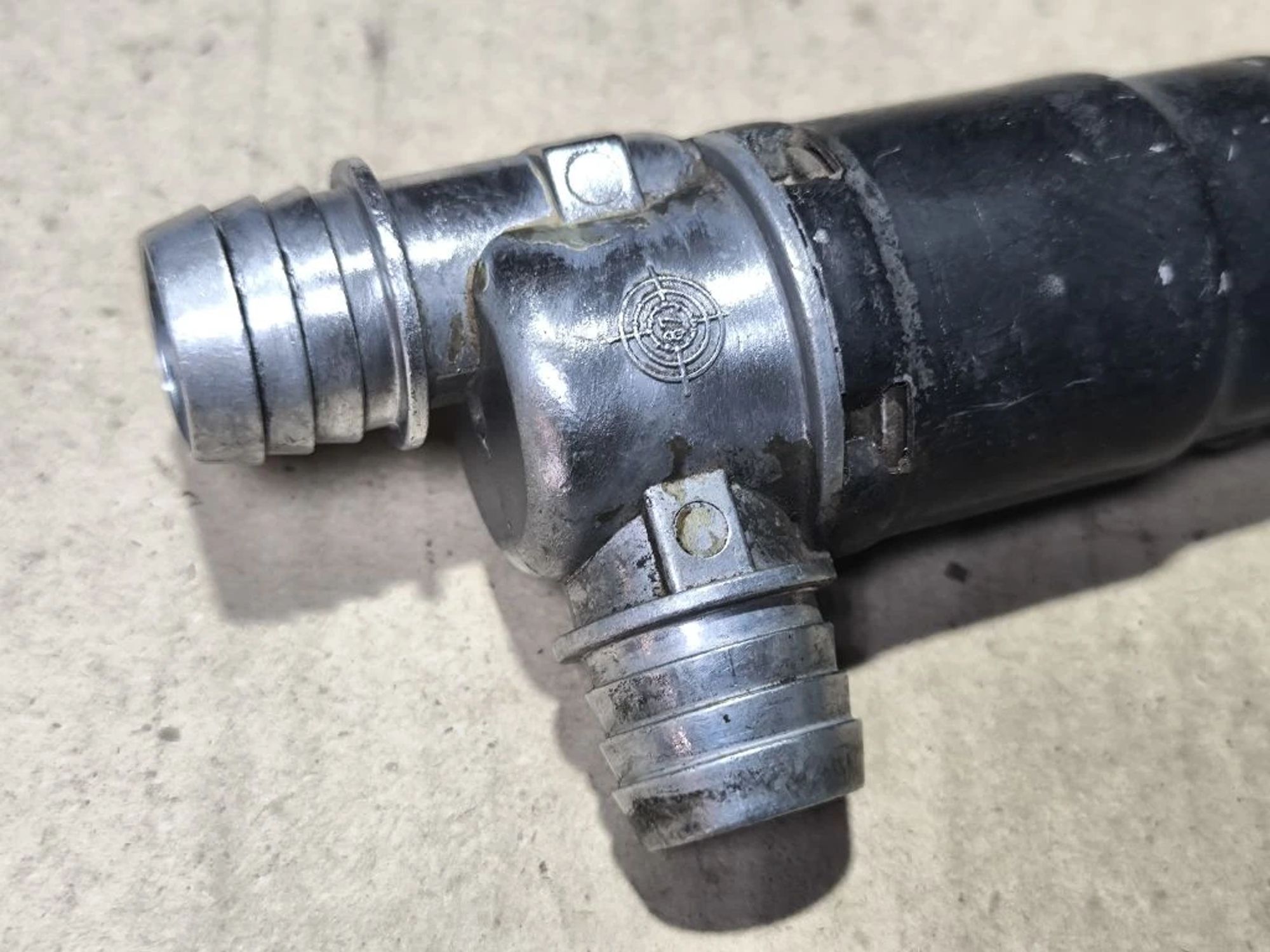 https://ycs.partsauto.market/partsauto-images/thmbs/userImages/d89d66a30f14dbad161fb7a986aa0fe5/part/a21c4e31-2d66-4073-8381-d82f7dbdaded_1780574896647.jpg