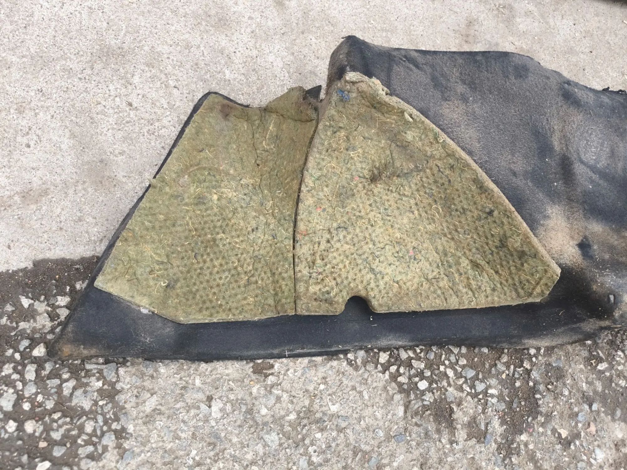 https://ycs.partsauto.market/partsauto-images/thmbs/userImages/d89d66a30f14dbad161fb7a986aa0fe5/part/a2d87beb-c548-40b3-b538-d1cc5f090962_1781803622782.jpg