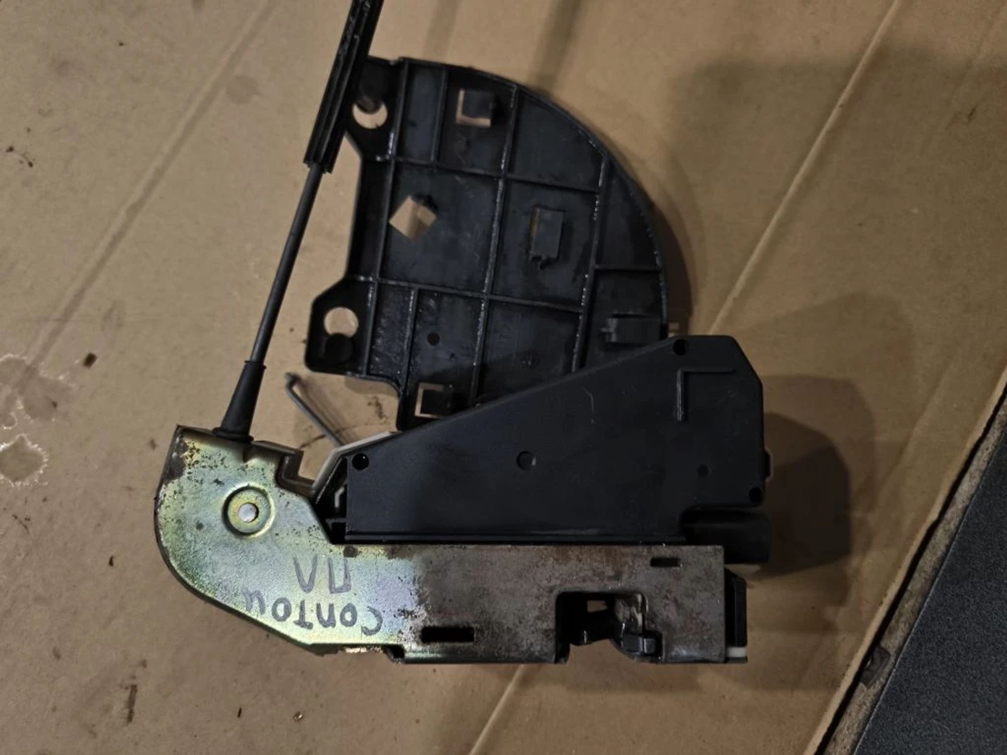 https://ycs.partsauto.market/partsauto-images/thmbs/userImages/d89d66a30f14dbad161fb7a986aa0fe5/part/a36c4874-5005-43fe-9bc5-742e89352b84_1776922390074.jpg